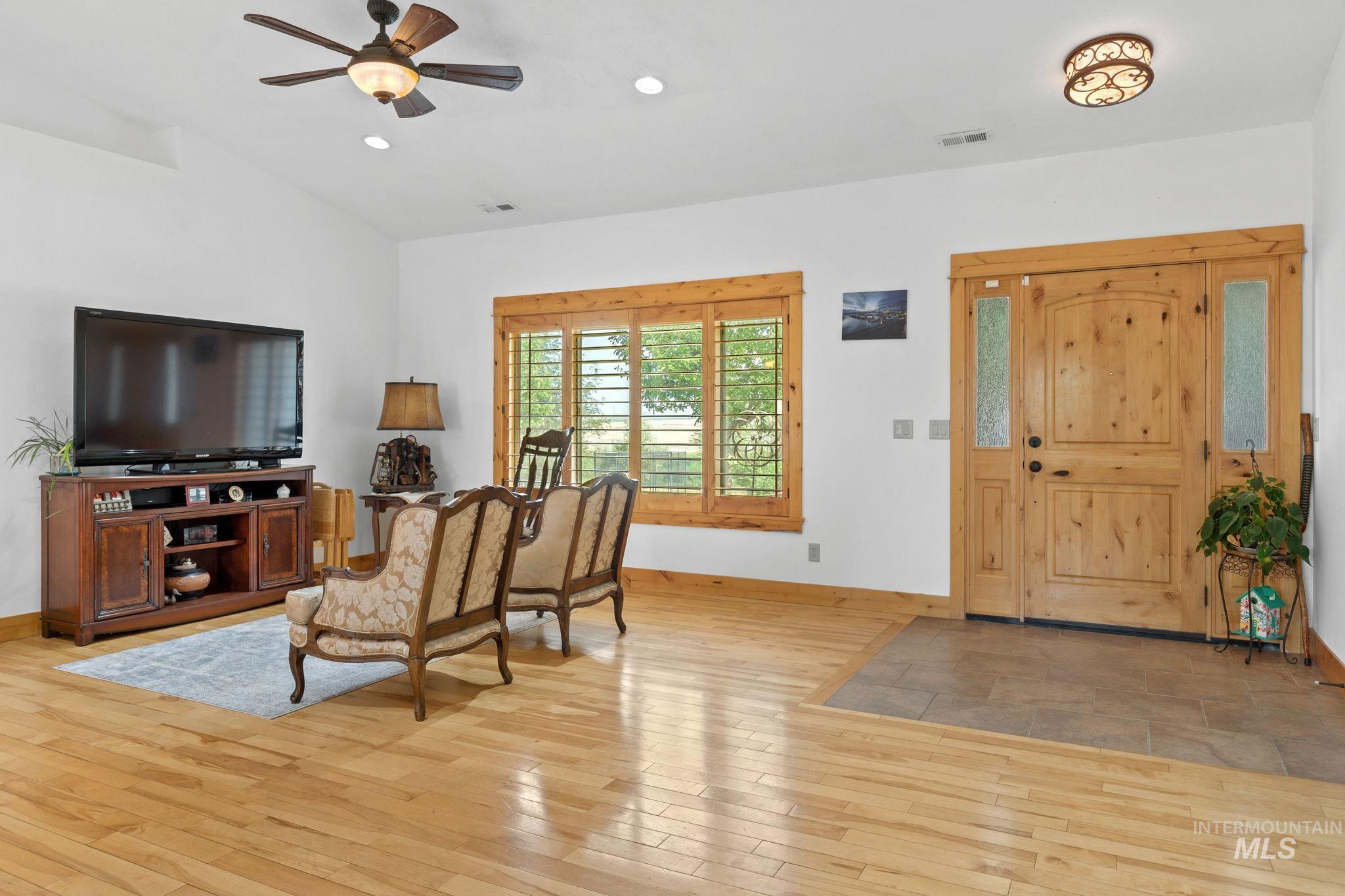 4010 Elmore Rd, Parma, Idaho 83660, 5 Bedrooms, 4 Bathrooms, Residential For Sale, Price $875,000, 98996866