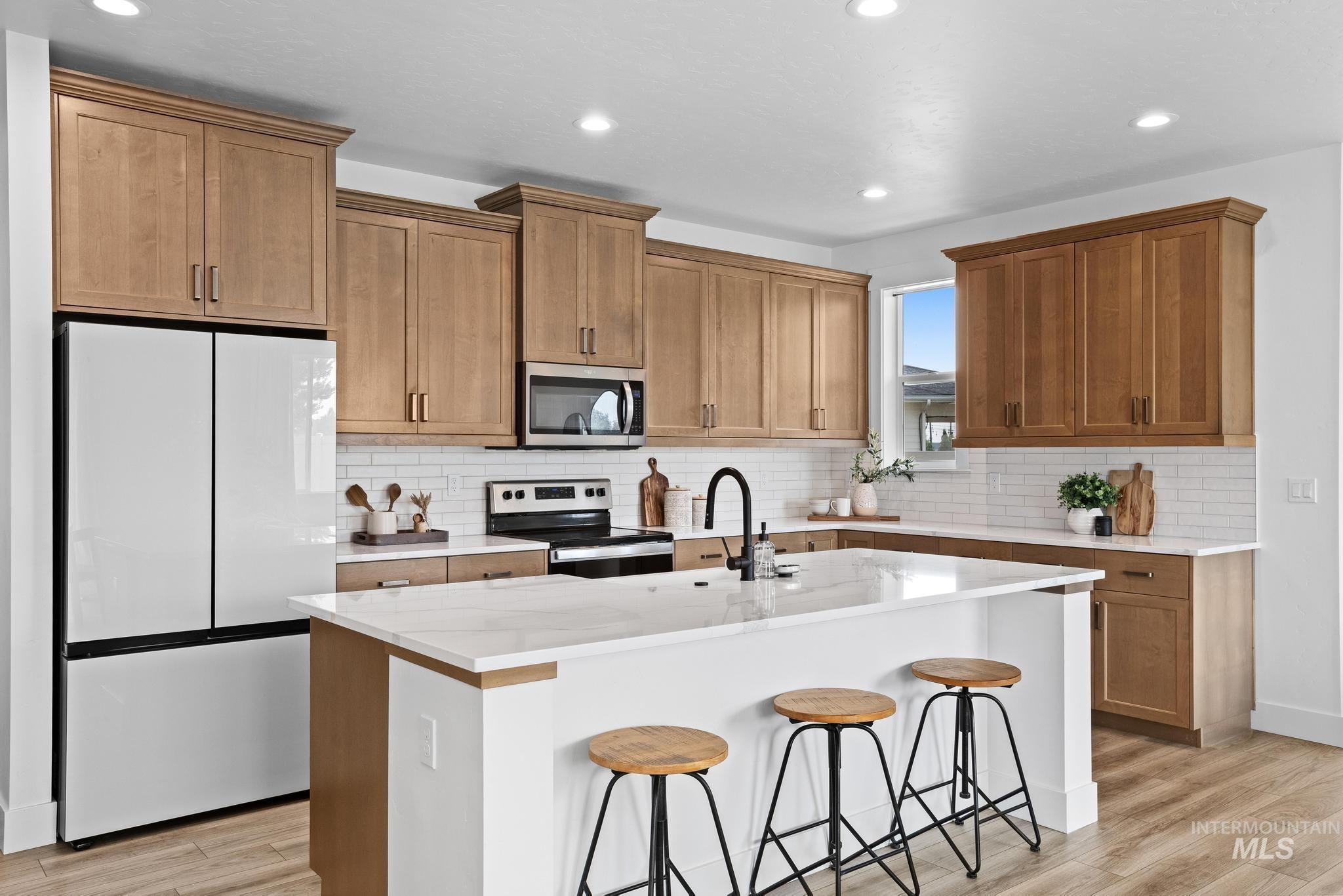 1835 N Burnam Ave, Star, Idaho 83669, 3 Bedrooms, 2 Bathrooms, Residential For Sale, Price $529,900,MLS 98996867