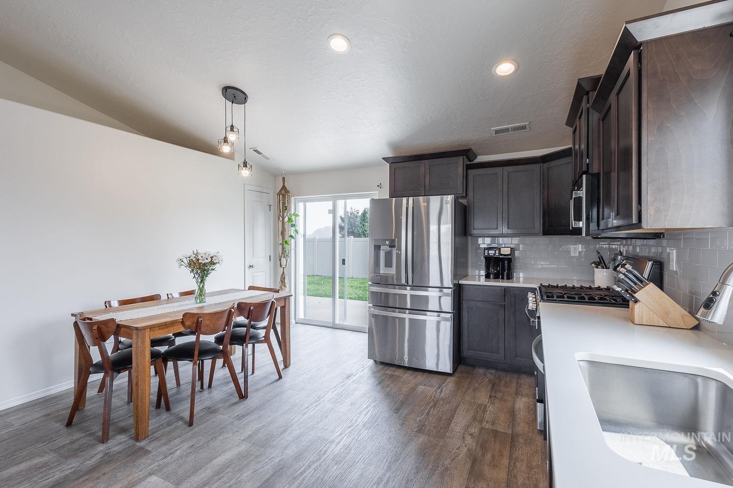 510 Bolson Pl, Caldwell, Idaho 83605, 3 Bedrooms, 2 Bathrooms, Residential For Sale, Price $369,900,MLS 98996871