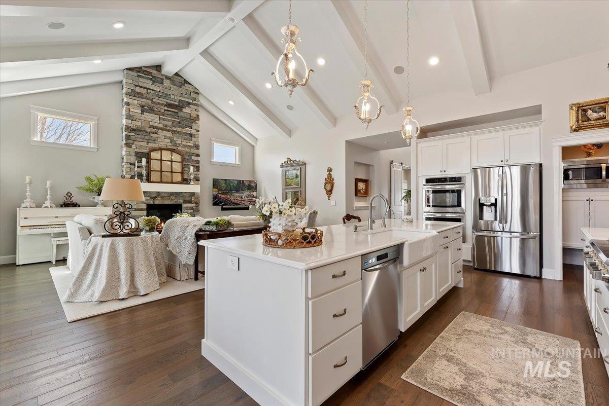 4074 W Bavaria St., Eagle, Idaho 83616, 3 Bedrooms, 2.5 Bathrooms, Residential For Sale, Price $899,900, 98996872