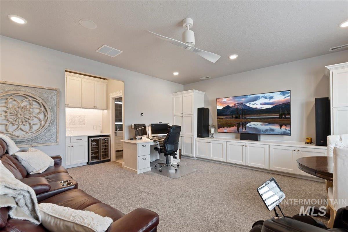 4074 W Bavaria St., Eagle, Idaho 83616, 3 Bedrooms, 2.5 Bathrooms, Residential For Sale, Price $899,900, 98996872