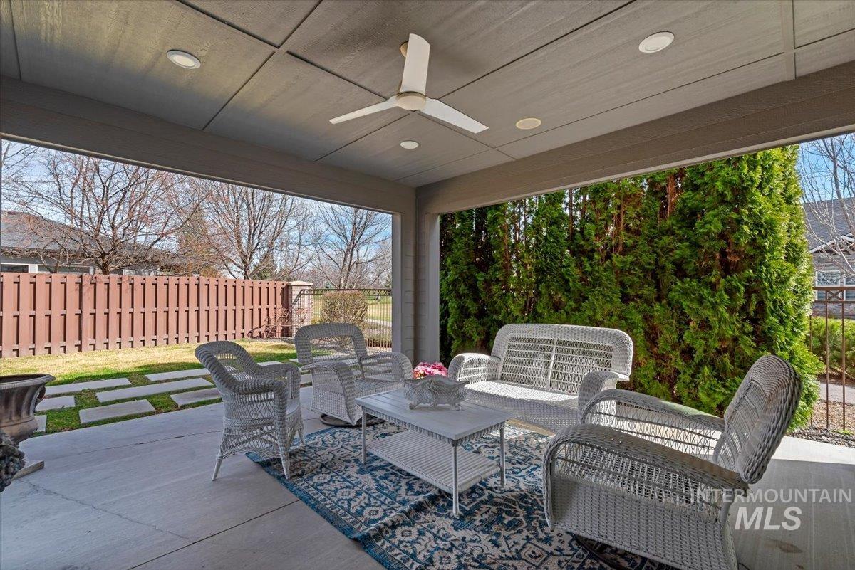 4074 W Bavaria St., Eagle, Idaho 83616, 3 Bedrooms, 2.5 Bathrooms, Residential For Sale, Price $899,900, 98996872