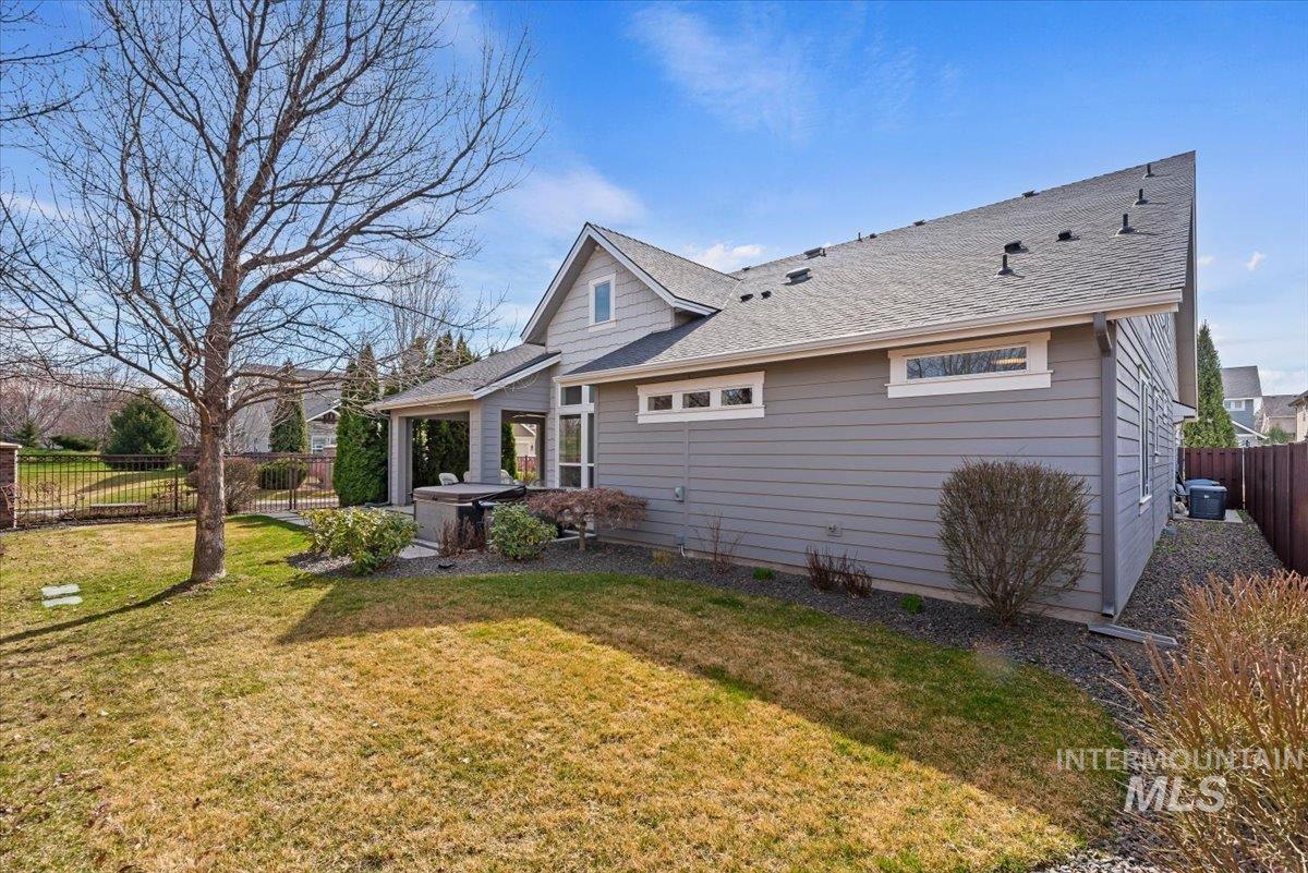 4074 W Bavaria St., Eagle, Idaho 83616, 3 Bedrooms, 2.5 Bathrooms, Residential For Sale, Price $899,900, 98996872