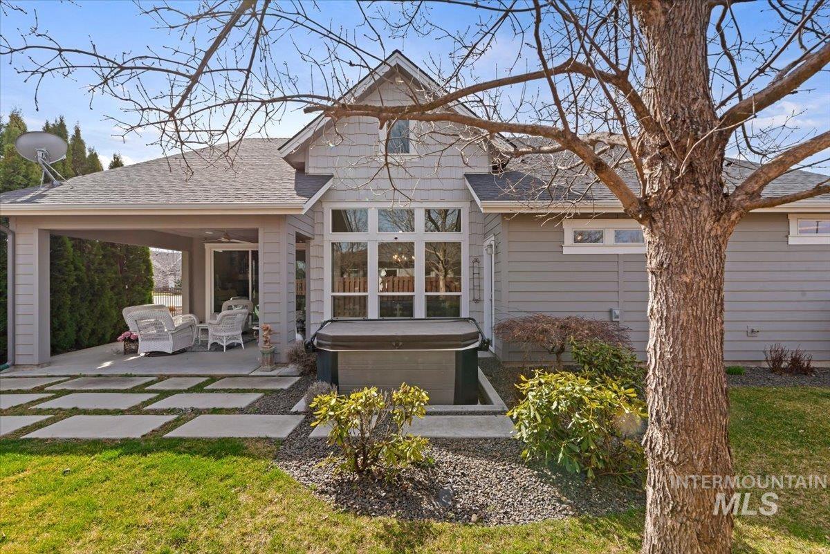 4074 W Bavaria St., Eagle, Idaho 83616, 3 Bedrooms, 2.5 Bathrooms, Residential For Sale, Price $899,900, 98996872