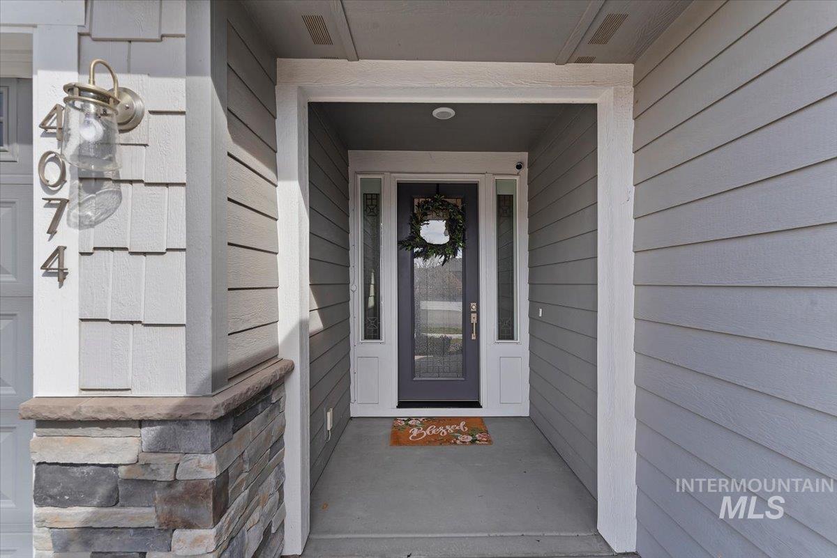 4074 W Bavaria St., Eagle, Idaho 83616, 3 Bedrooms, 2.5 Bathrooms, Residential For Sale, Price $899,900, 98996872