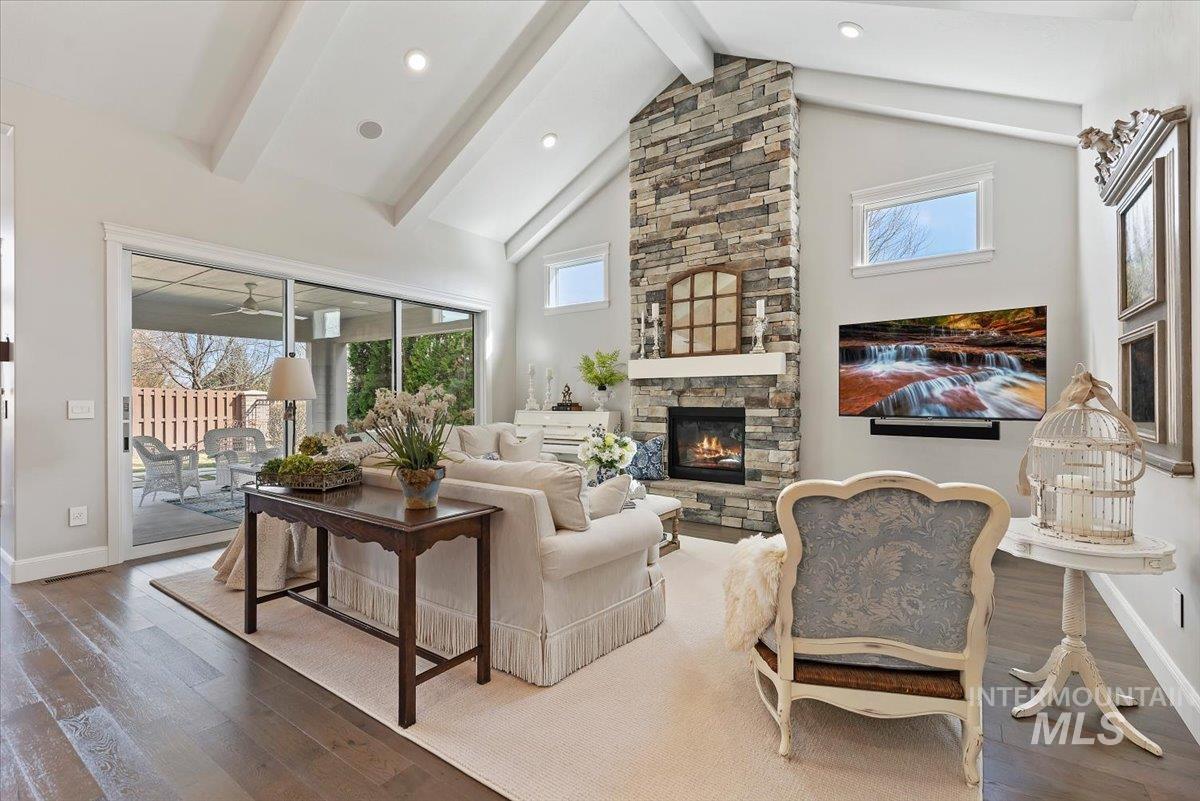 4074 W Bavaria St., Eagle, Idaho 83616, 3 Bedrooms, 2.5 Bathrooms, Residential For Sale, Price $899,900, 98996872