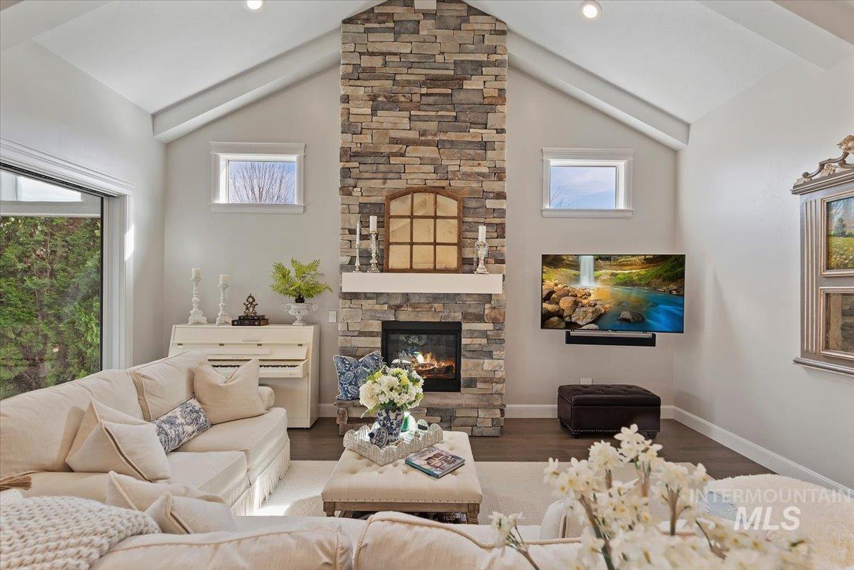 4074 W Bavaria St., Eagle, Idaho 83616, 3 Bedrooms, 2.5 Bathrooms, Residential For Sale, Price $899,900, 98996872