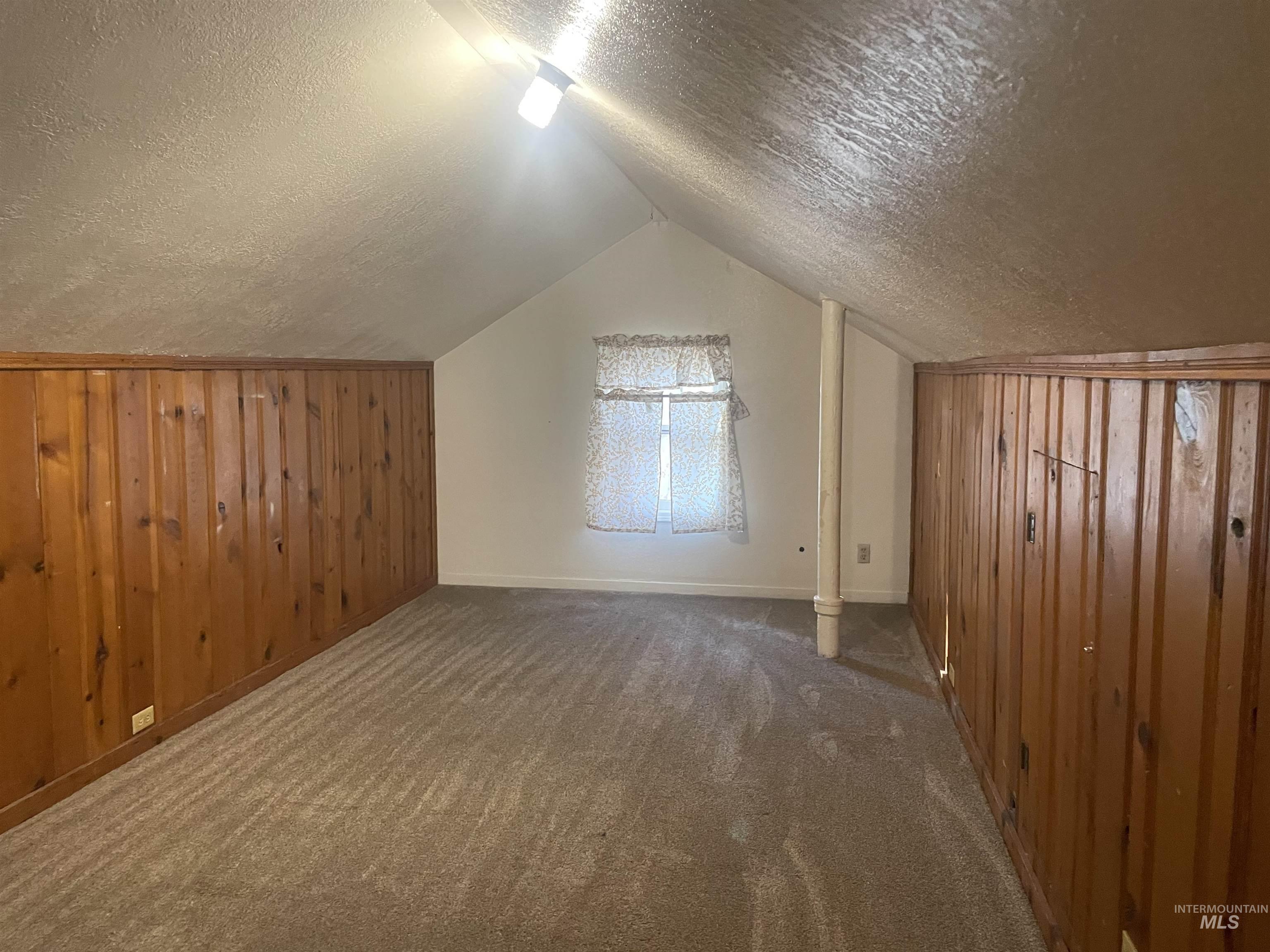 2009 E Linden Street, Caldwell, Idaho 83605, 3 Bedrooms, 1 Bathroom, Residential Income For Sale, Price $434,900,MLS 98996874