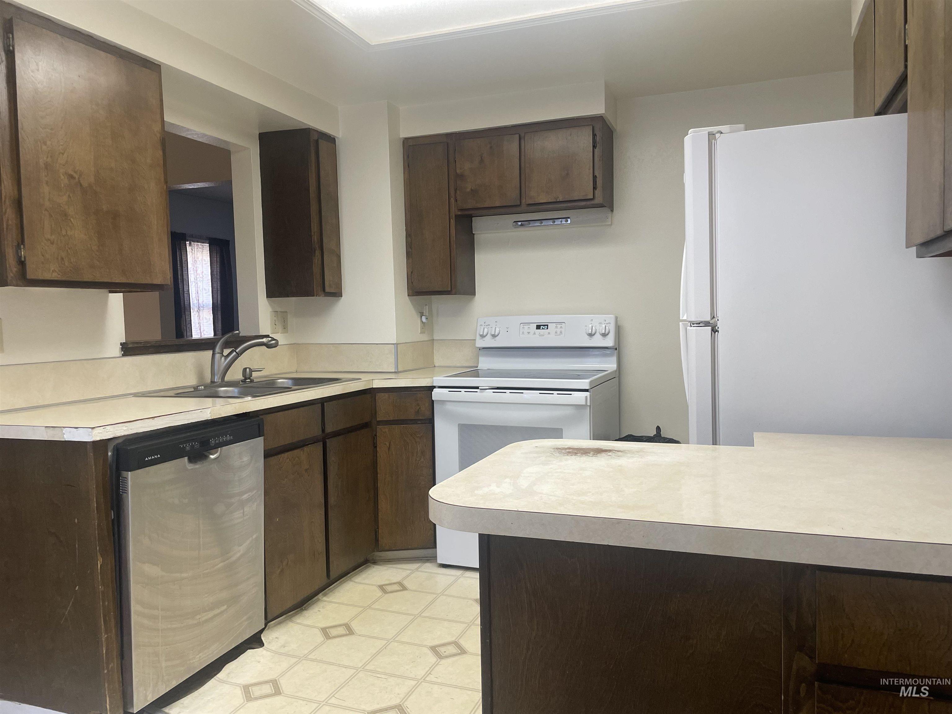 2009 E Linden Street, Caldwell, Idaho 83605, 3 Bedrooms, 1 Bathroom, Residential Income For Sale, Price $434,900,MLS 98996874