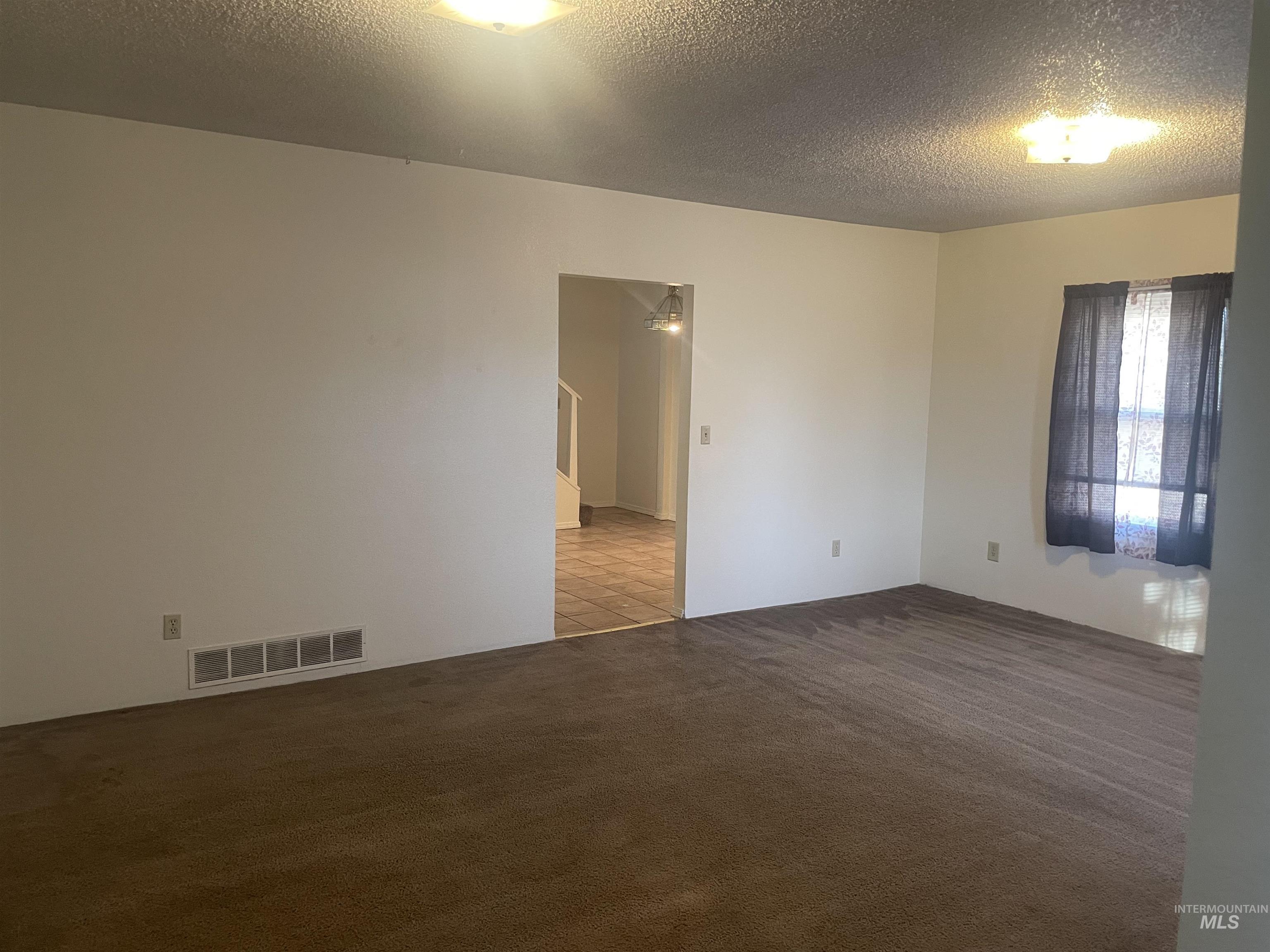 2009 E Linden Street, Caldwell, Idaho 83605, 3 Bedrooms, 1 Bathroom, Residential Income For Sale, Price $434,900,MLS 98996874