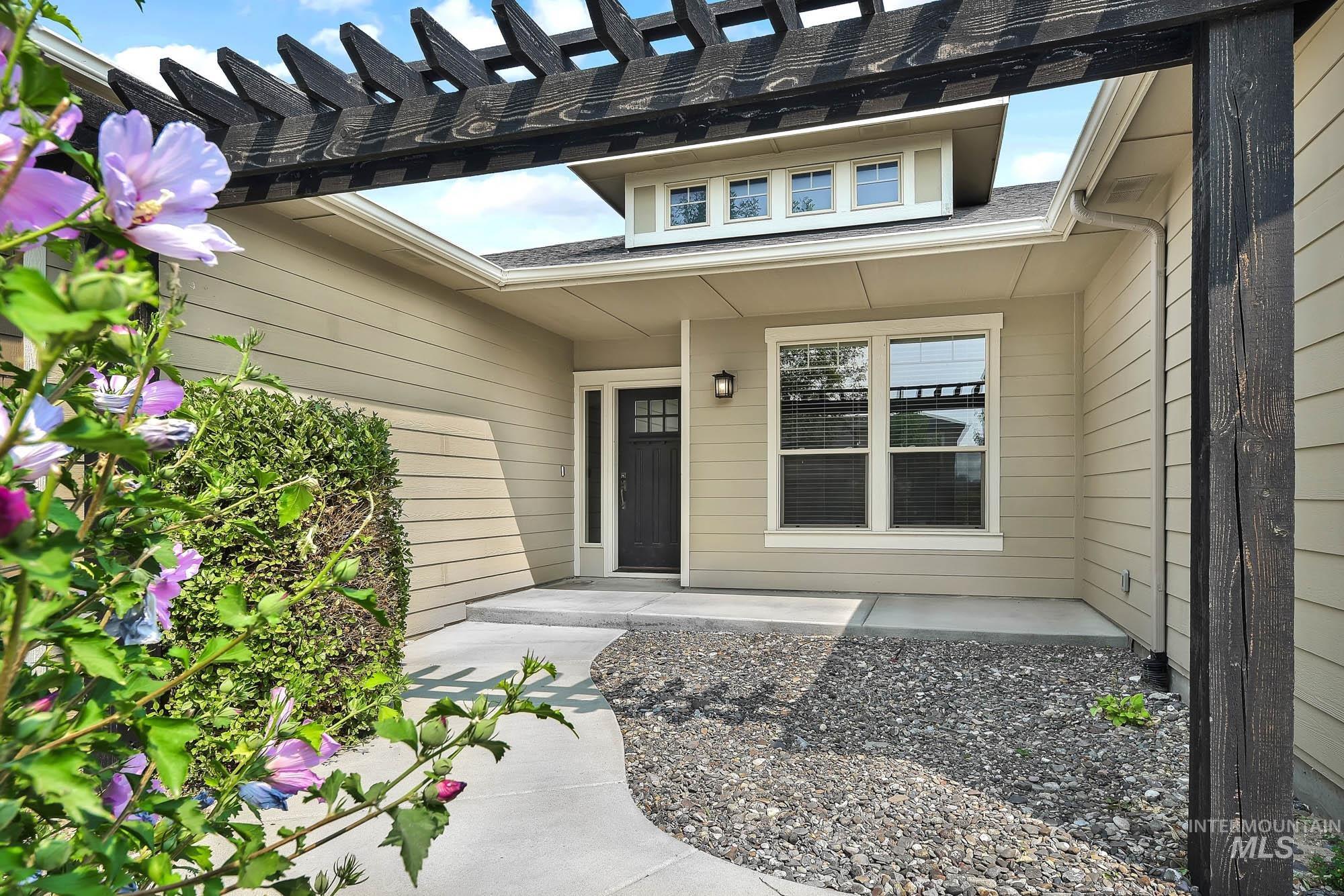 13470 S Stockbridge Way, Nampa, Idaho 83687, 4 Bedrooms, 2 Bathrooms, Residential For Sale, Price $575,000,MLS 98996878