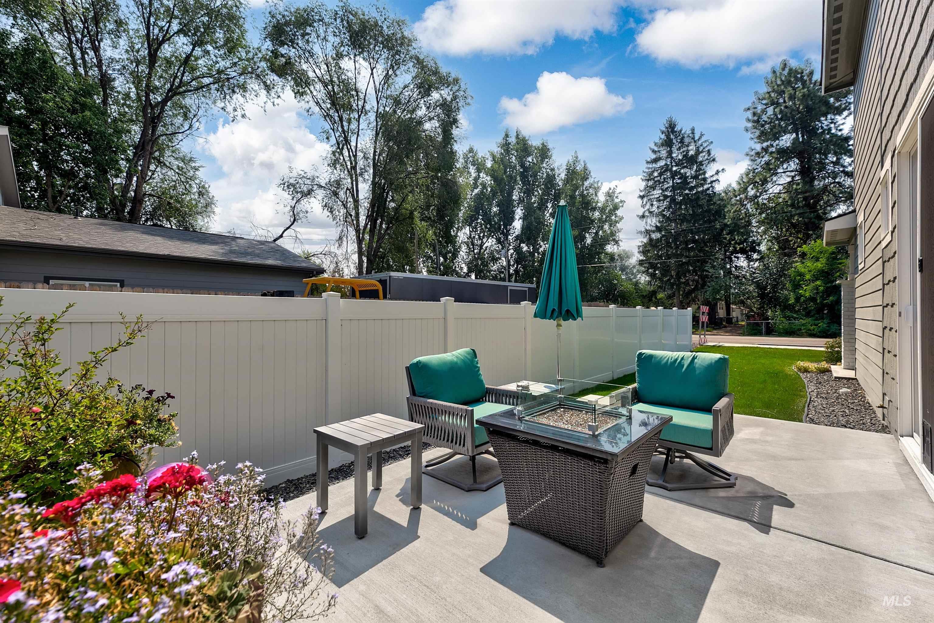 10386 W Shields Ave, Boise, Idaho 83714, 3 Bedrooms, 2.5 Bathrooms, Residential For Sale, Price $568,800,MLS 98996879