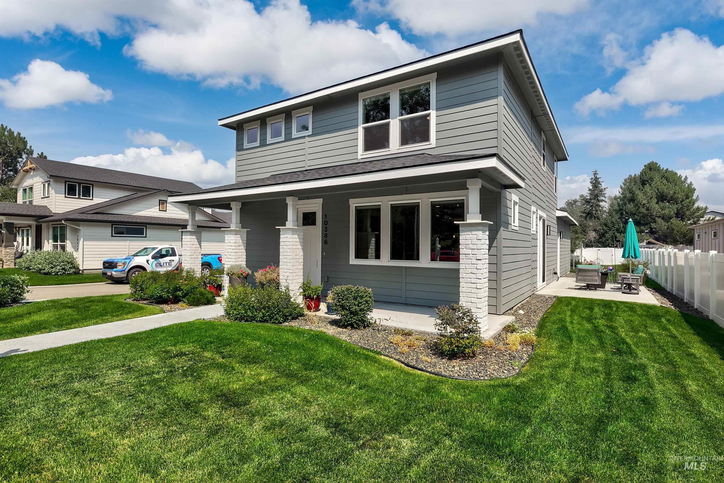 10386 W Shields Ave, Boise, Idaho 83714, 3 Bedrooms, 2.5 Bathrooms, Residential For Sale, Price $568,800,MLS 98996879
