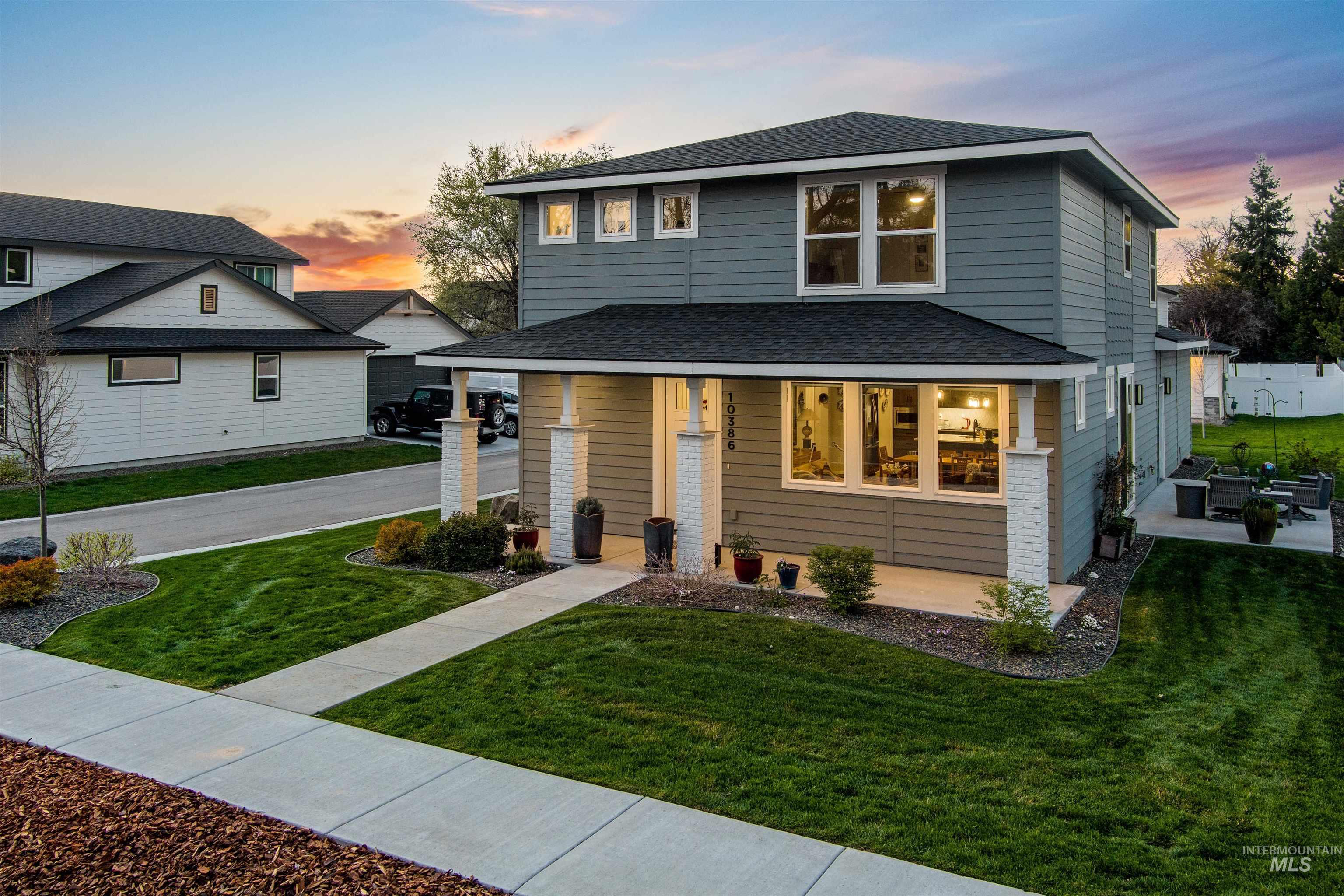 10386 W Shields Ave, Boise, Idaho 83714, 3 Bedrooms, 2.5 Bathrooms, Residential For Sale, Price $568,800,MLS 98996879