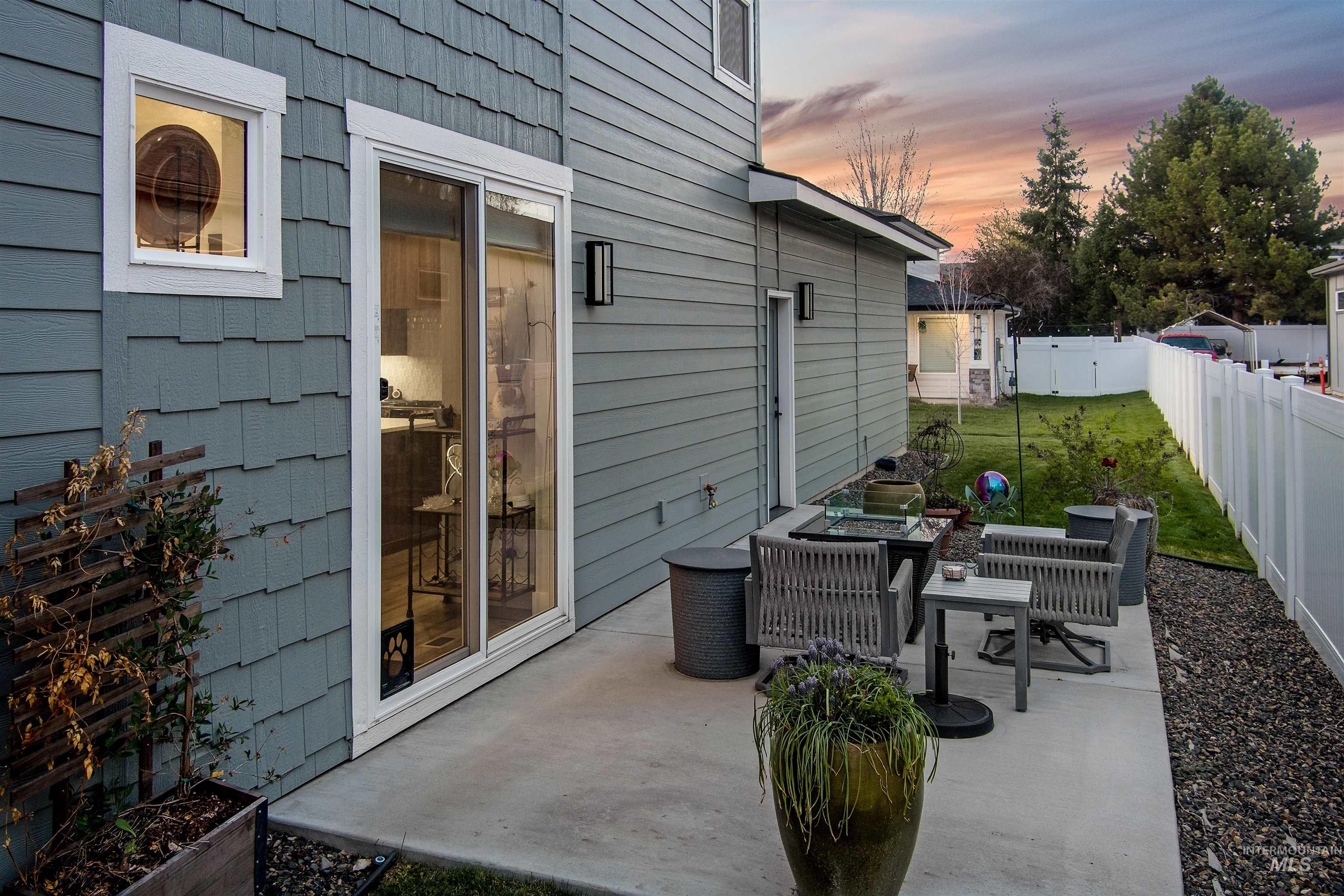 10386 W Shields Ave, Boise, Idaho 83714, 3 Bedrooms, 2.5 Bathrooms, Residential For Sale, Price $568,800,MLS 98996879