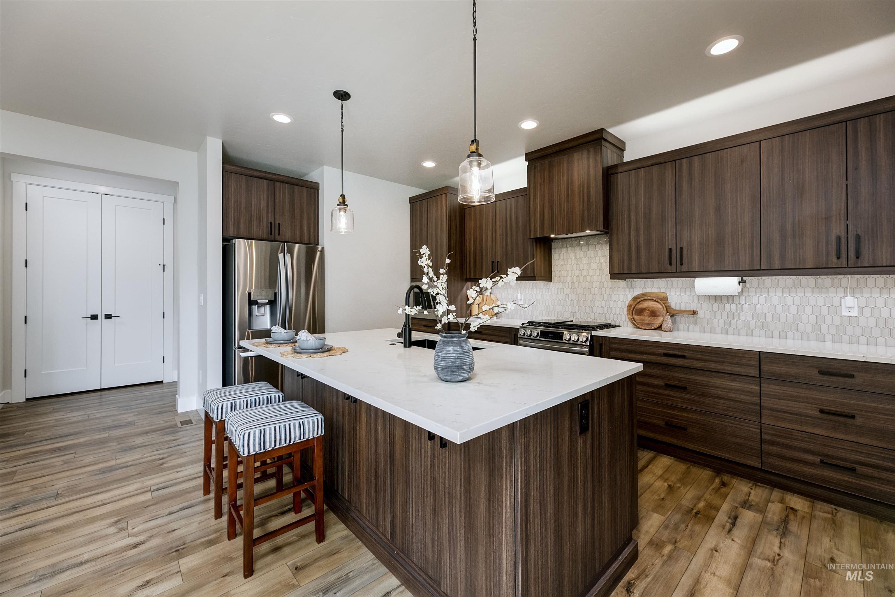 10386 W Shields Ave, Boise, Idaho 83714, 3 Bedrooms, 2.5 Bathrooms, Residential For Sale, Price $568,800,MLS 98996879