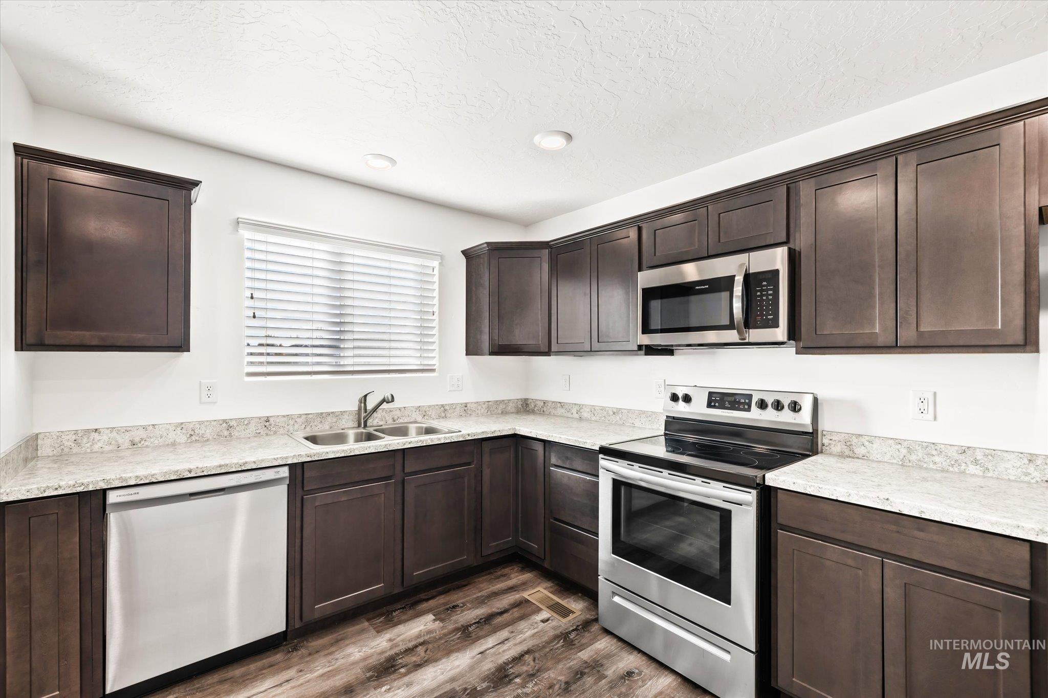 3710 N Centerpointe Way, Meridian, Idaho 83646, 2 Bedrooms, 2 Bathrooms, Residential Income For Sale, Price $1,250,000,MLS 98996880