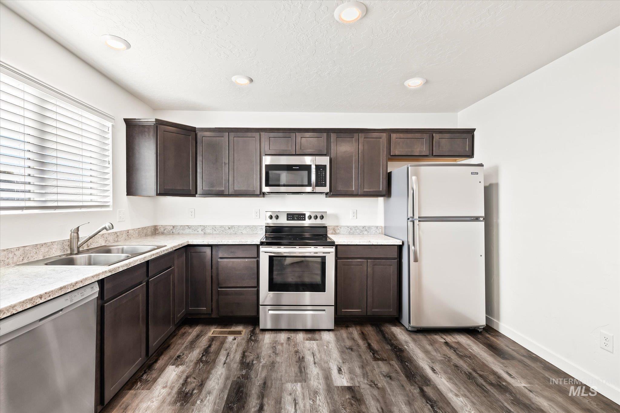 3710 N Centerpointe Way, Meridian, Idaho 83646, 2 Bedrooms, 2 Bathrooms, Residential Income For Sale, Price $1,250,000,MLS 98996880