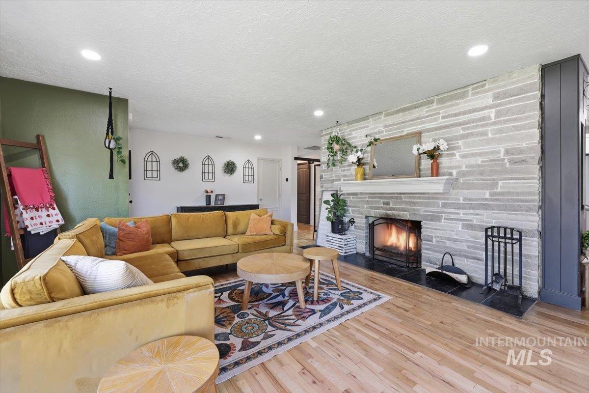 112 Albert St, Caldwell, Idaho 83605, 5 Bedrooms, 3 Bathrooms, Residential For Sale, Price $699,000, 98996883