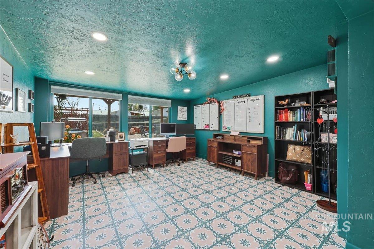 112 Albert St, Caldwell, Idaho 83605, 5 Bedrooms, 3 Bathrooms, Residential For Sale, Price $699,000, 98996883