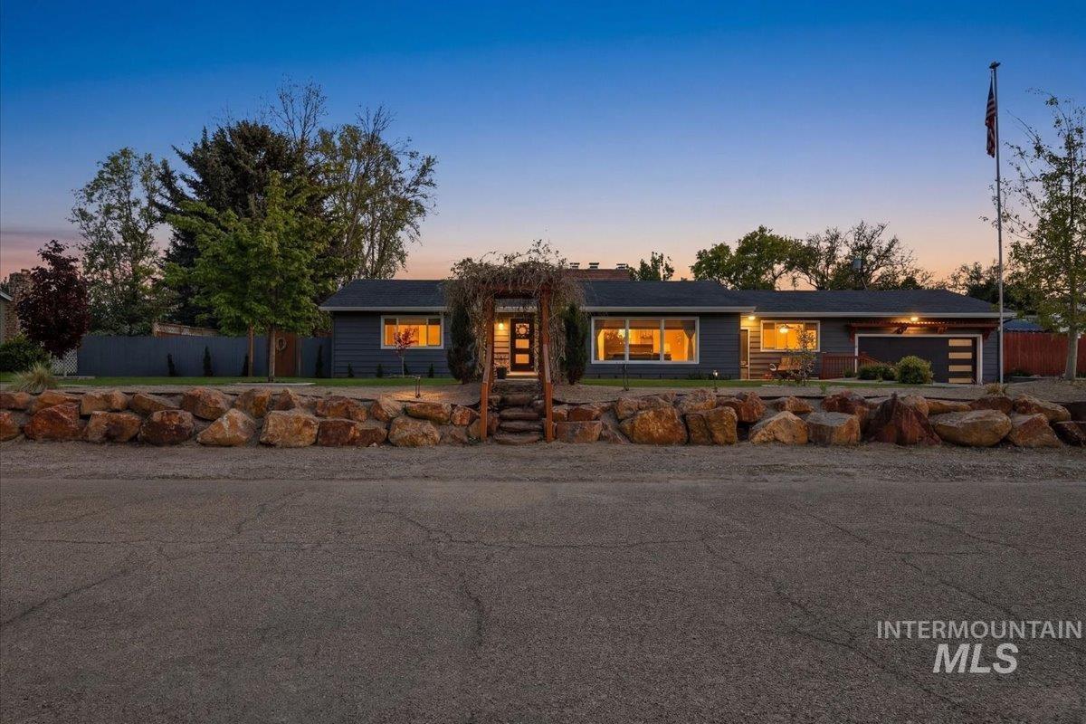 112 Albert St, Caldwell, Idaho 83605, 5 Bedrooms, 3 Bathrooms, Residential For Sale, Price $699,000, 98996883