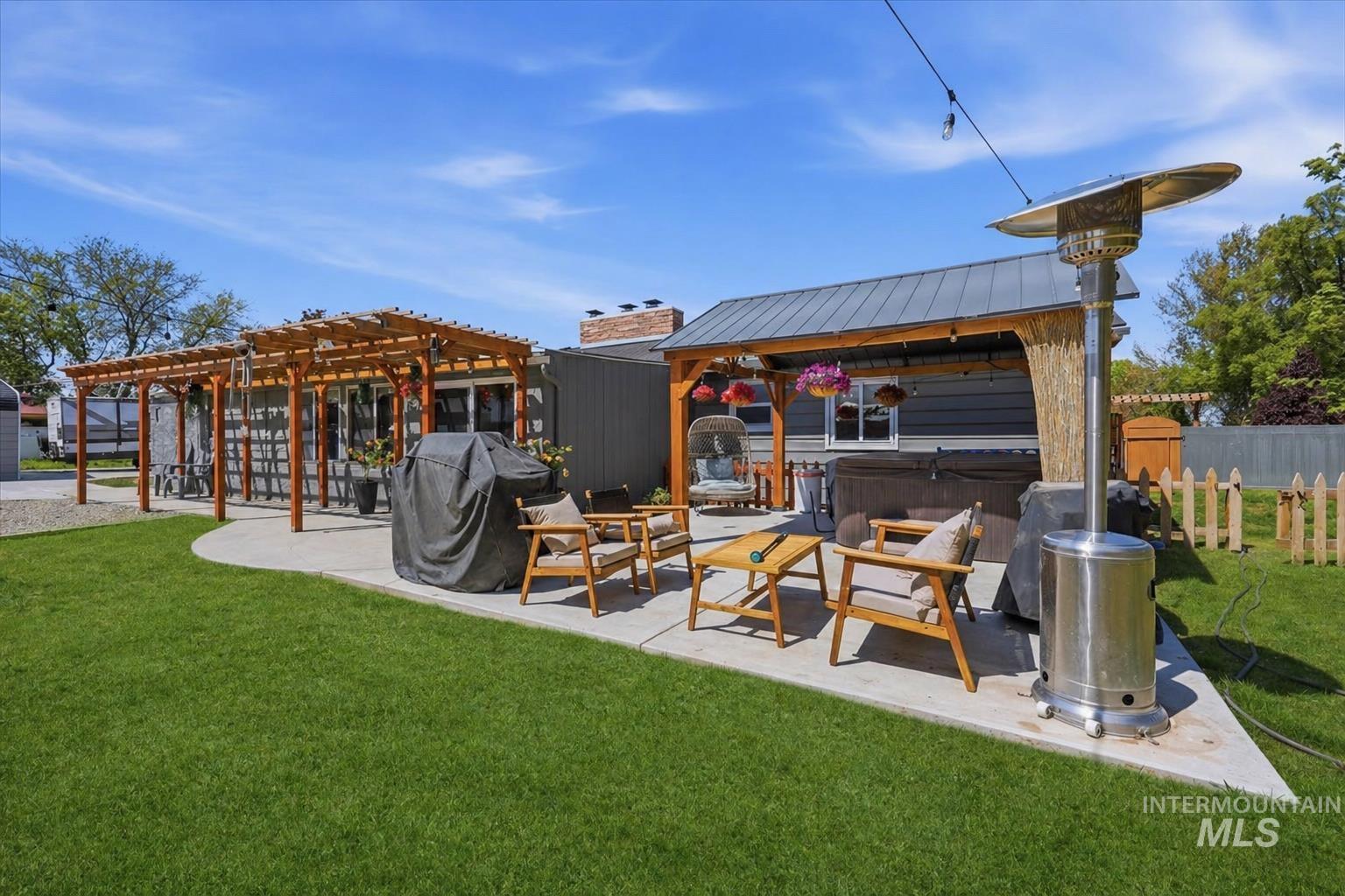 112 Albert St, Caldwell, Idaho 83605, 5 Bedrooms, 3 Bathrooms, Residential For Sale, Price $699,000, 98996883