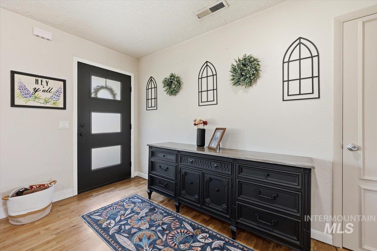 112 Albert St, Caldwell, Idaho 83605, 5 Bedrooms, 3 Bathrooms, Residential For Sale, Price $699,000, 98996883