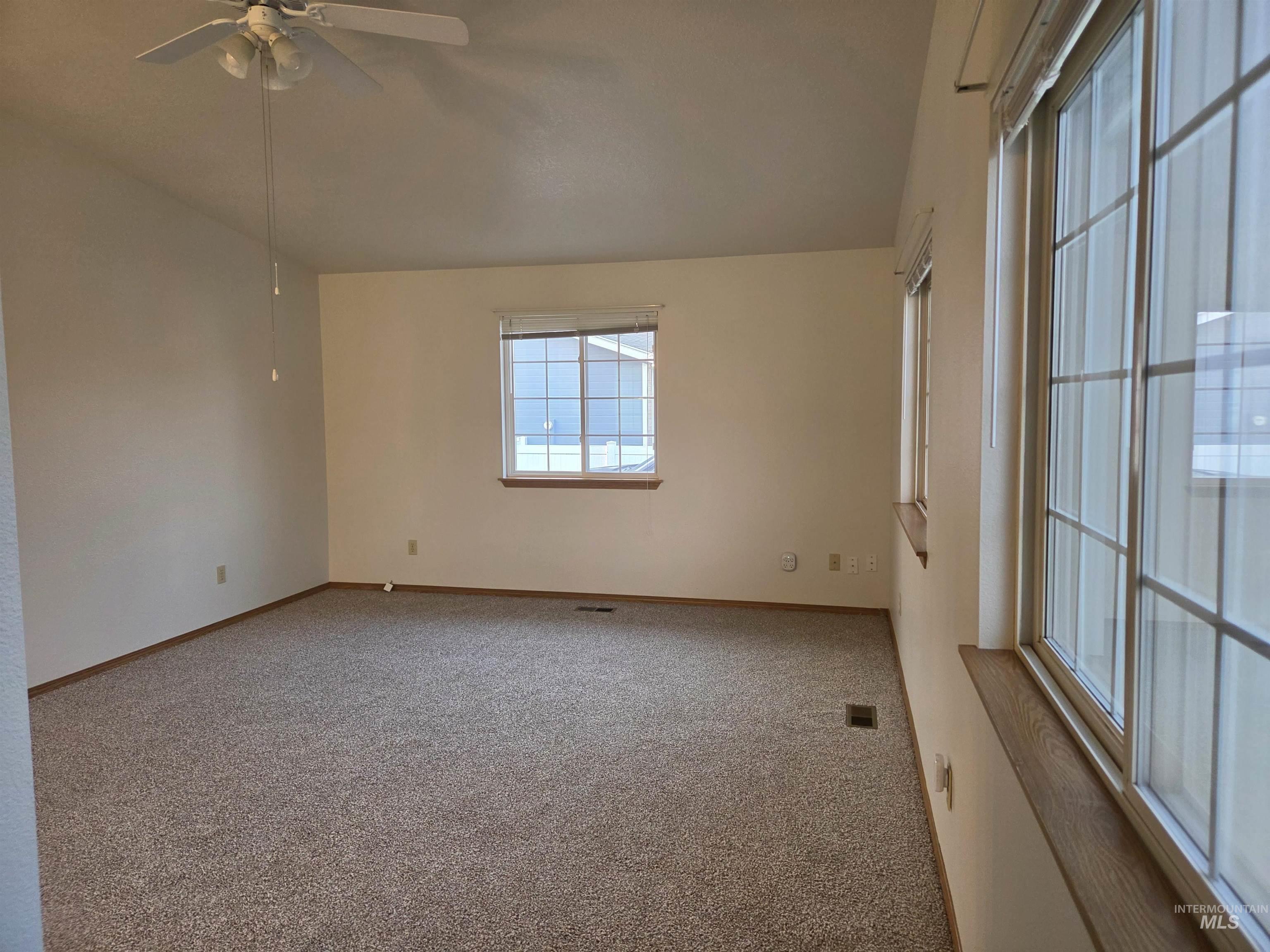 1100 Burnett, Nampa, Idaho 83651, 2 Bedrooms, 2 Bathrooms, Residential For Sale, Price $250,000,MLS 98996884