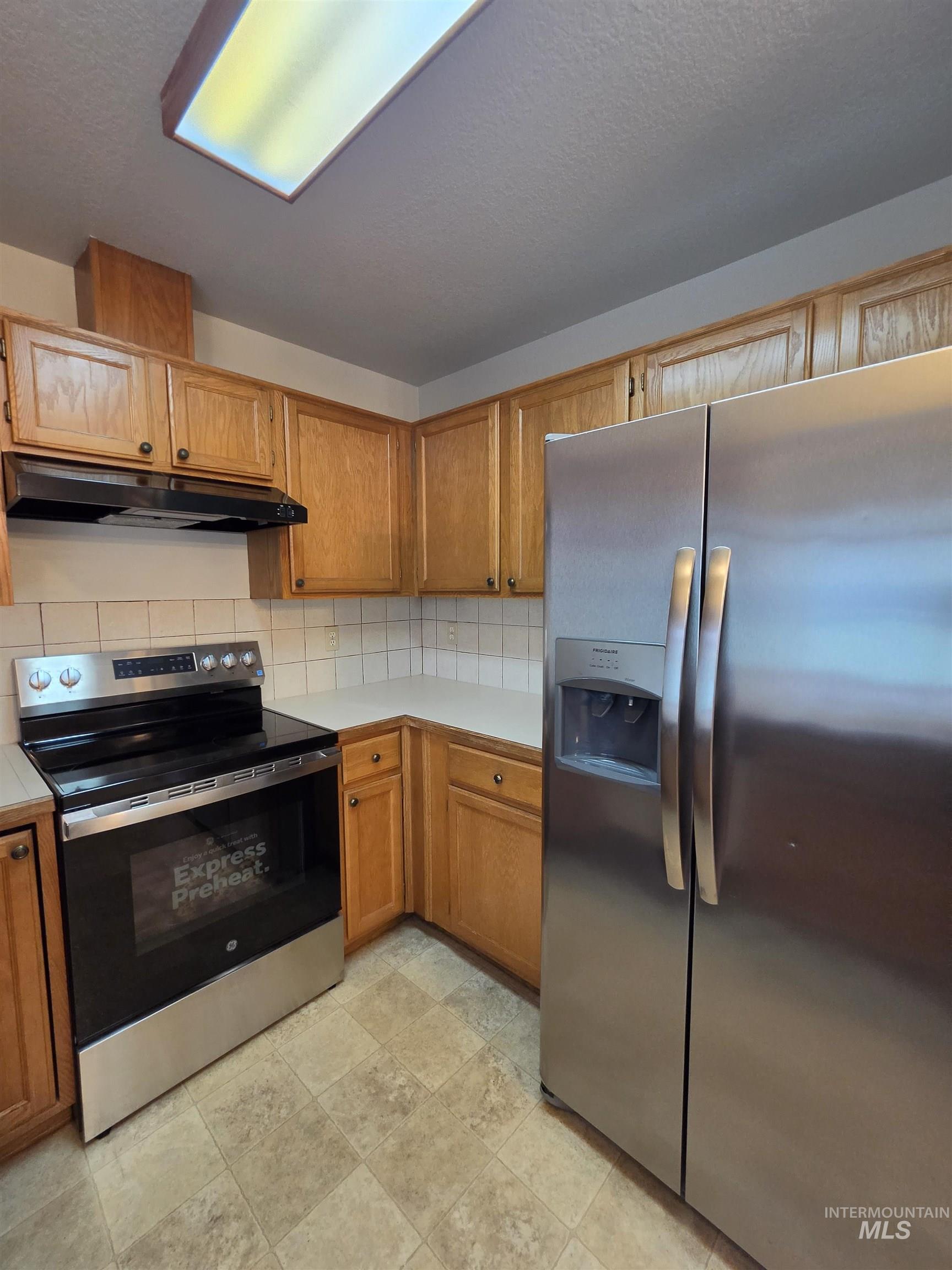 1100 Burnett, Nampa, Idaho 83651, 2 Bedrooms, 2 Bathrooms, Residential For Sale, Price $250,000,MLS 98996884