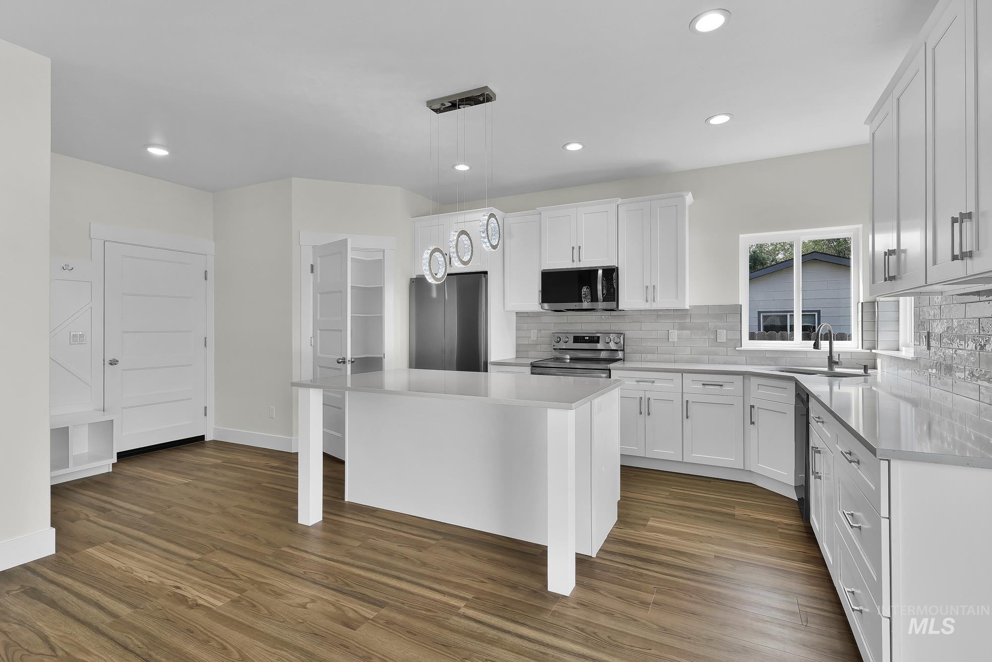 2207 S Janeen St, Boise, Idaho 83709, 4 Bedrooms, 2.5 Bathrooms, Residential For Sale, Price $849,900, 98996887