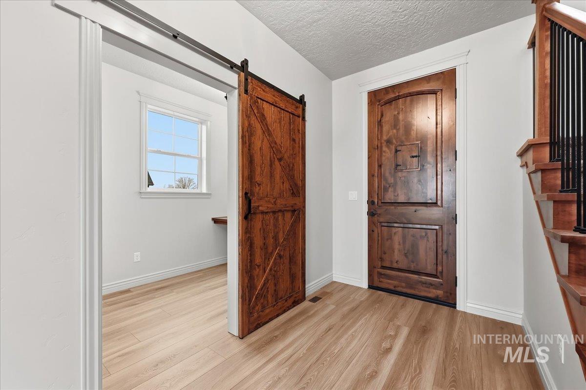 7800 W Flathead Lake St, Eagle, Idaho 83616, 4 Bedrooms, 2.5 Bathrooms, Residential For Sale, Price $897,900, 98996889