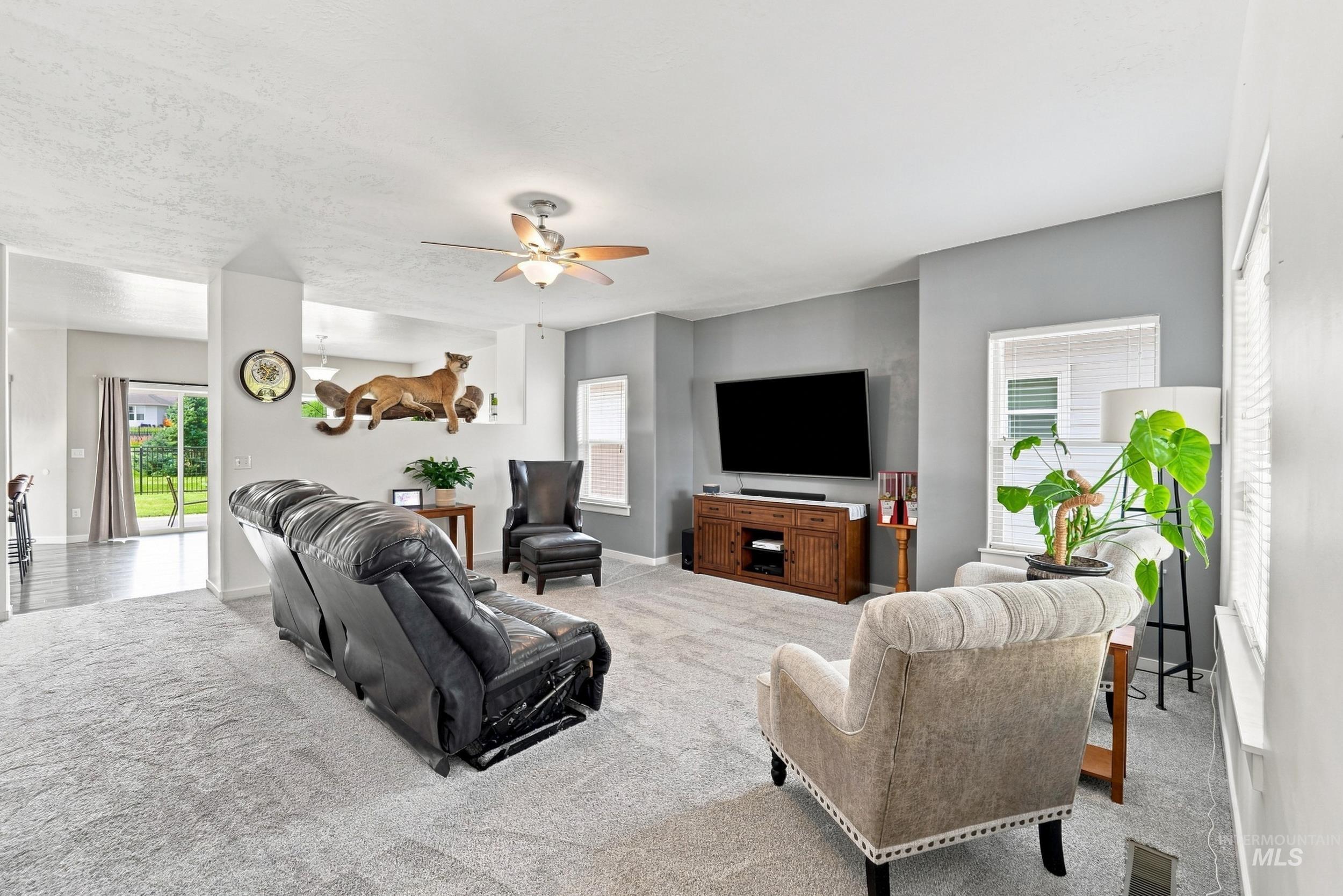 725 E Ionia Dr, Meridian, Idaho 83642, 5 Bedrooms, 2.5 Bathrooms, Residential For Sale, Price $614,900, 98996890
