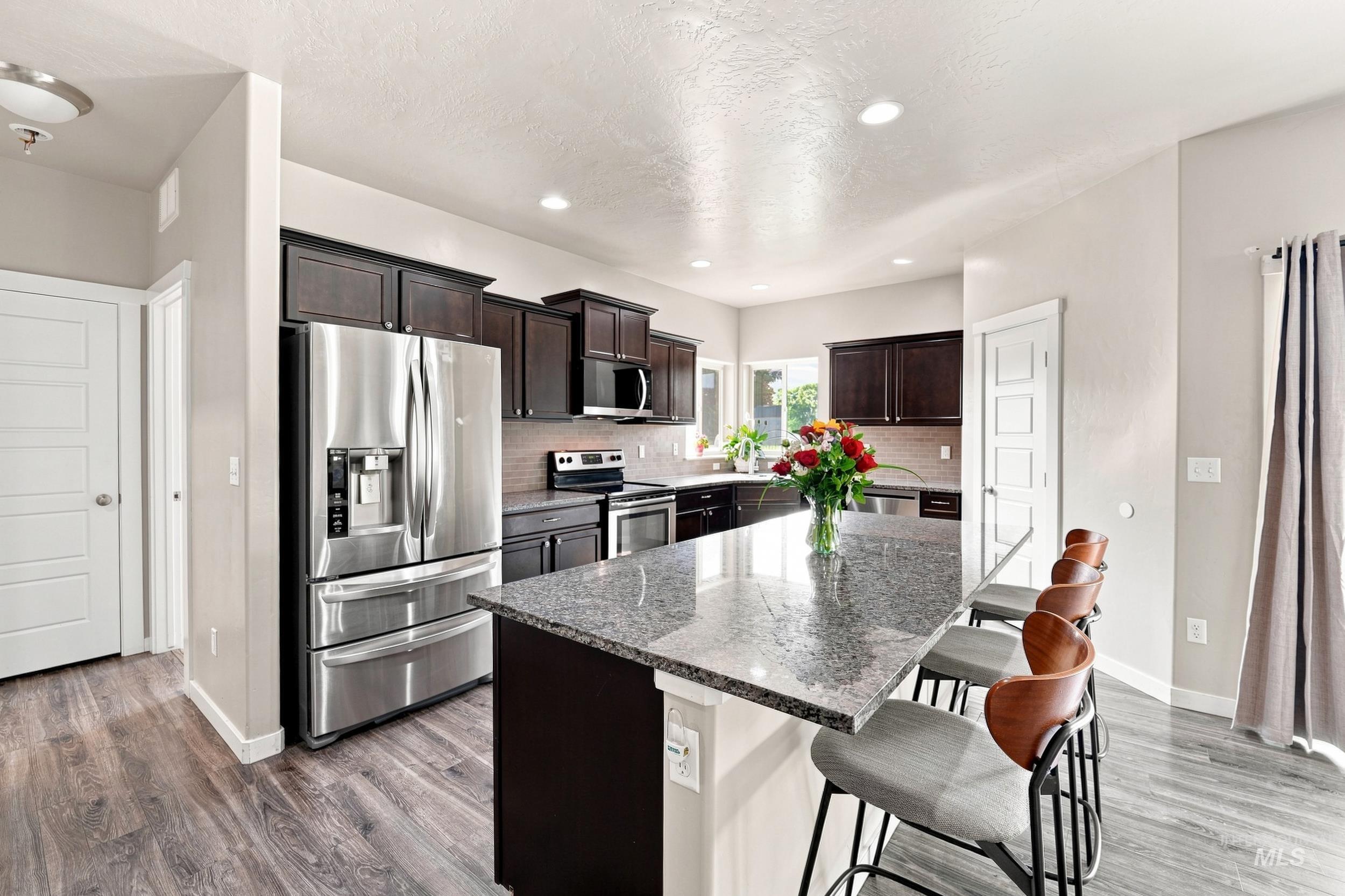 725 E Ionia Dr, Meridian, Idaho 83642, 5 Bedrooms, 2.5 Bathrooms, Residential For Sale, Price $614,900, 98996890