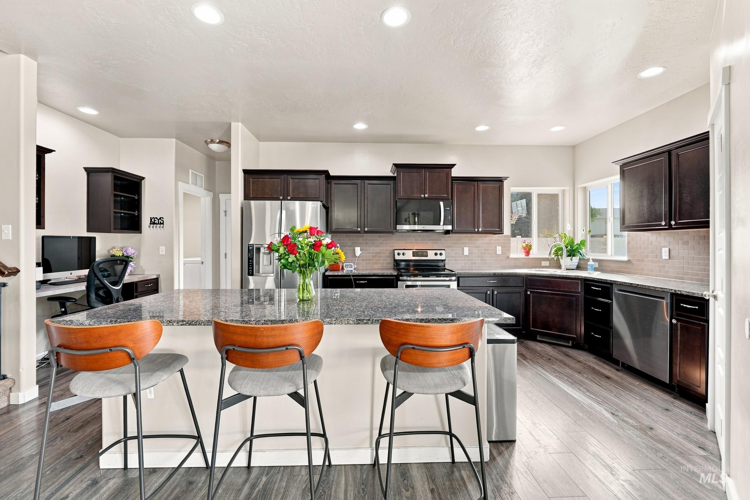 725 E Ionia Dr, Meridian, Idaho 83642, 5 Bedrooms, 2.5 Bathrooms, Residential For Sale, Price $614,900, 98996890