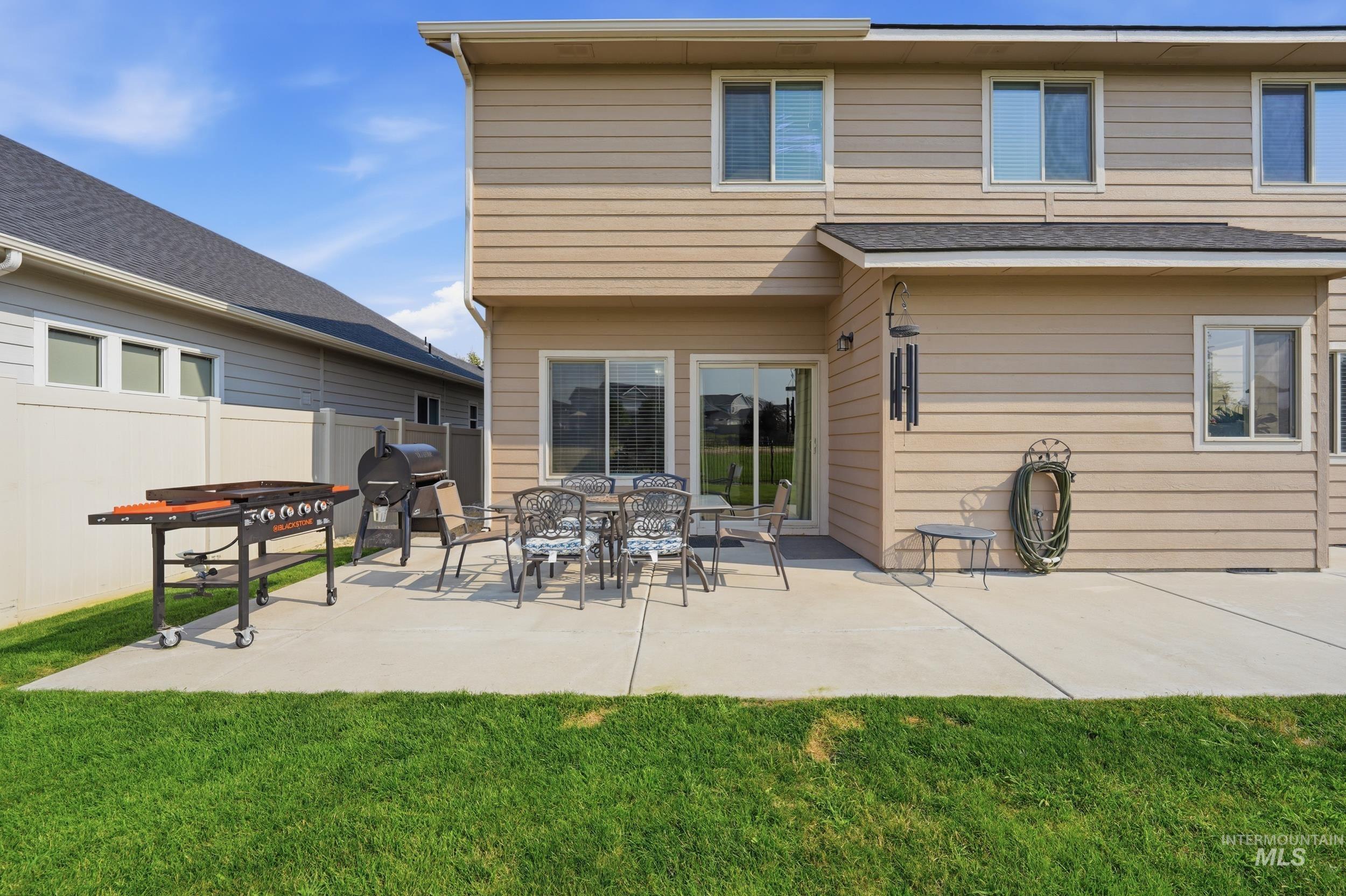 725 E Ionia Dr, Meridian, Idaho 83642, 5 Bedrooms, 2.5 Bathrooms, Residential For Sale, Price $614,900, 98996890