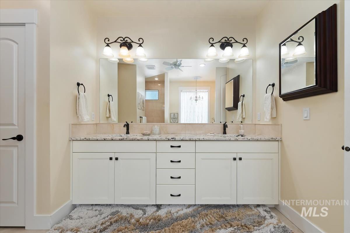 3900 S Lone Pine Ave, Meridian, Idaho 83642, 3 Bedrooms, 2 Bathrooms, Residential For Sale, Price $695,000,MLS 98996891