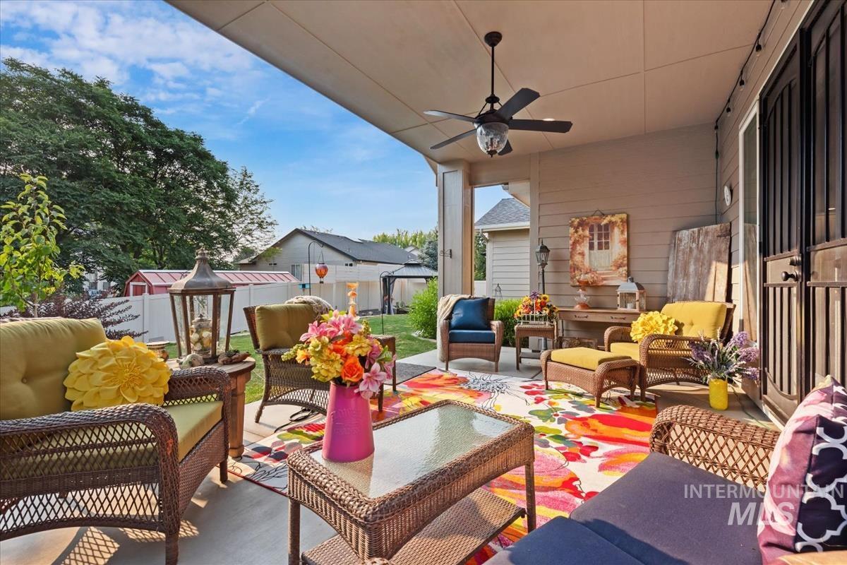 3900 S Lone Pine Ave, Meridian, Idaho 83642, 3 Bedrooms, 2 Bathrooms, Residential For Sale, Price $695,000,MLS 98996891