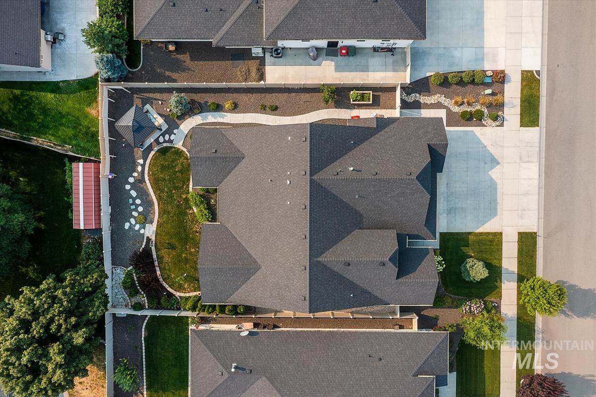 3900 S Lone Pine Ave, Meridian, Idaho 83642, 3 Bedrooms, 2 Bathrooms, Residential For Sale, Price $695,000,MLS 98996891