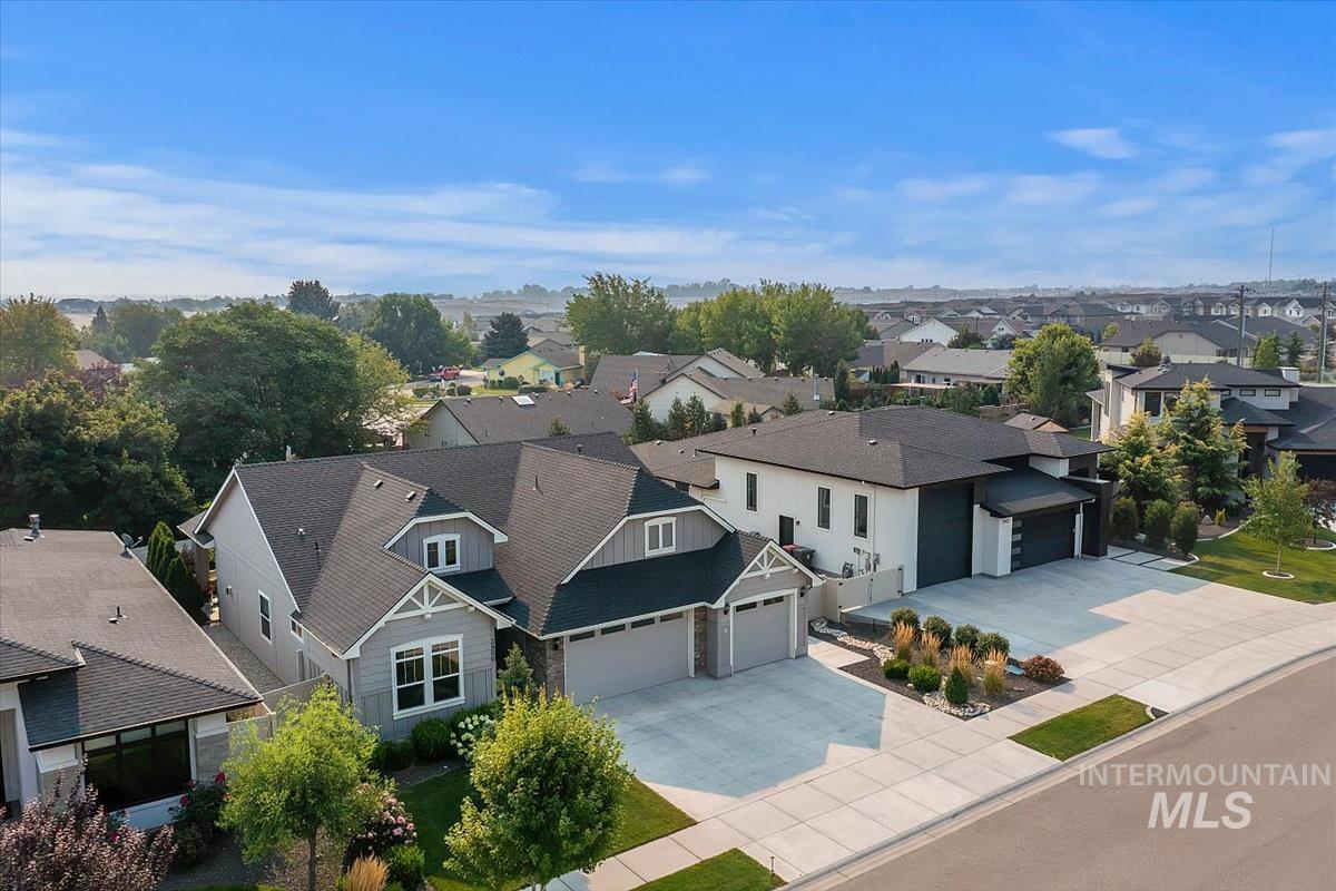 3900 S Lone Pine Ave, Meridian, Idaho 83642, 3 Bedrooms, 2 Bathrooms, Residential For Sale, Price $695,000,MLS 98996891