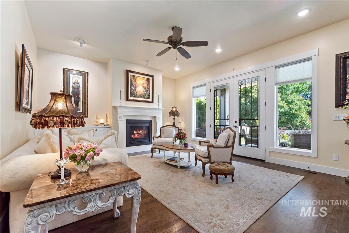 3900 S Lone Pine Ave, Meridian, Idaho 83642, 3 Bedrooms, 2 Bathrooms, Residential For Sale, Price $695,000,MLS 98996891
