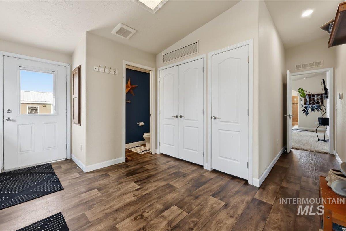 23095 Centerpoint Rd, Caldwell, Idaho 83607, 3 Bedrooms, 2 Bathrooms, Residential For Sale, Price $279,900, 98996893