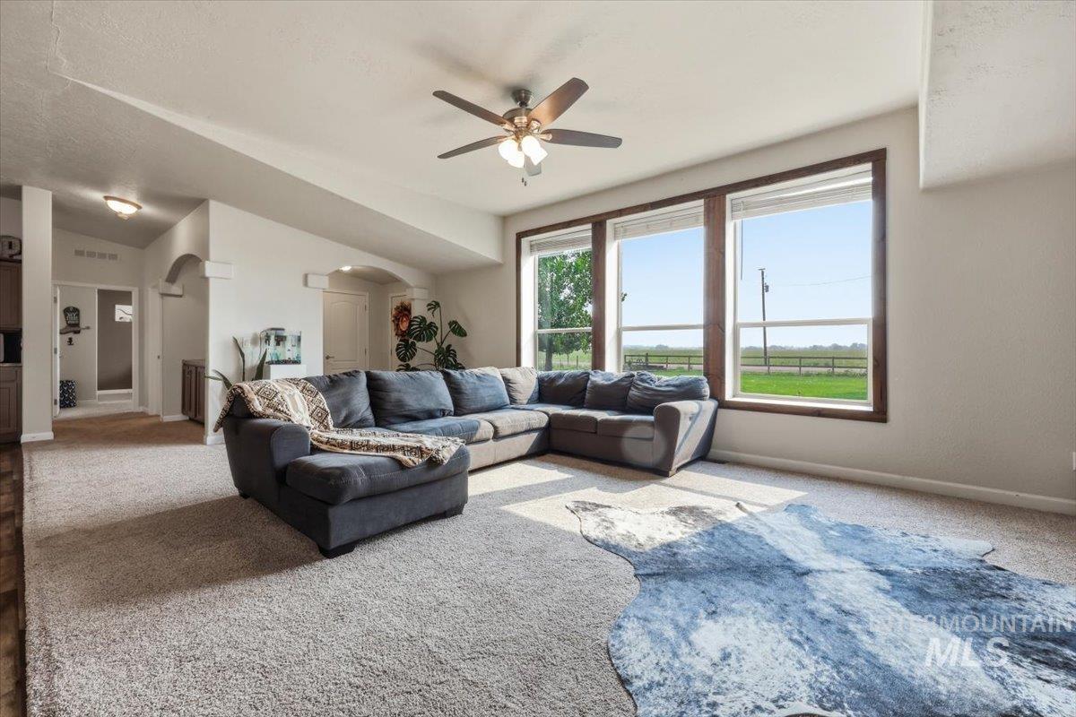 23095 Centerpoint Rd, Caldwell, Idaho 83607, 3 Bedrooms, 2 Bathrooms, Residential For Sale, Price $279,900, 98996893