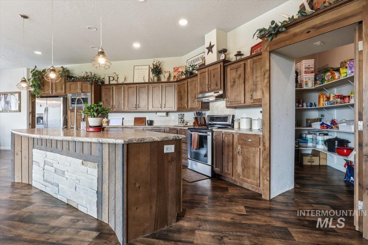 23095 Centerpoint Rd, Caldwell, Idaho 83607, 3 Bedrooms, 2 Bathrooms, Residential For Sale, Price $279,900, 98996893