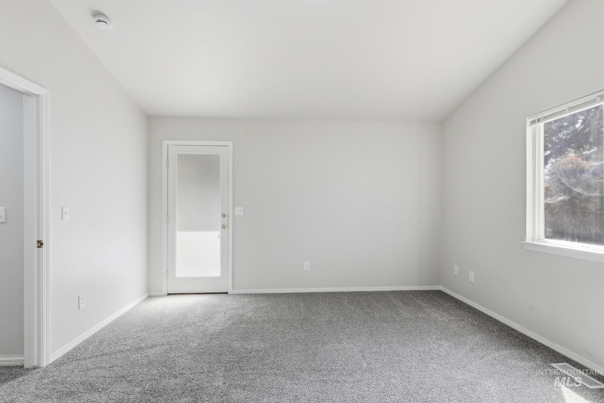 5231 W Albion Court, Boise, Idaho 83705, 3 Bedrooms, 2 Bathrooms, Residential For Sale, Price $447,000,MLS 98996894