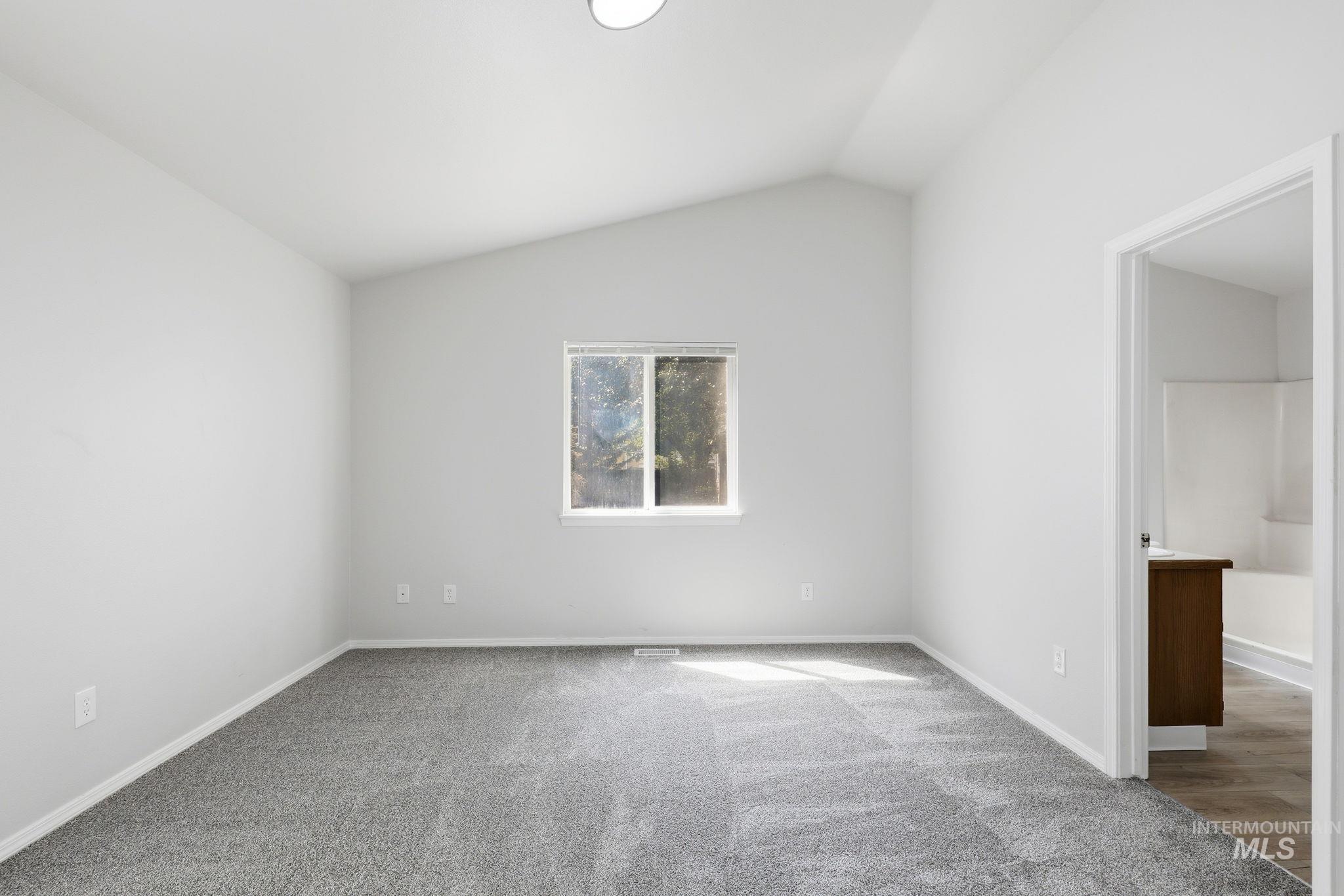 5231 W Albion Court, Boise, Idaho 83705, 3 Bedrooms, 2 Bathrooms, Residential For Sale, Price $447,000,MLS 98996894
