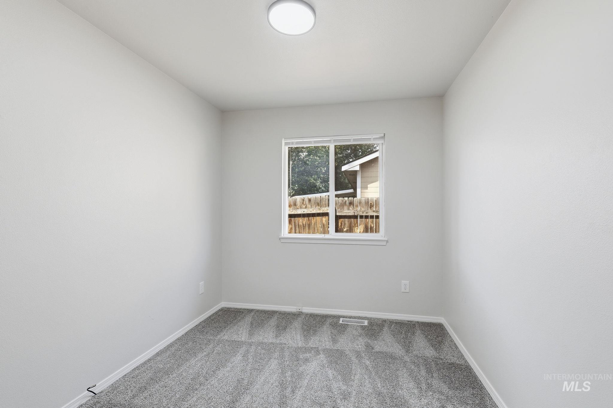 5231 W Albion Court, Boise, Idaho 83705, 3 Bedrooms, 2 Bathrooms, Residential For Sale, Price $447,000,MLS 98996894