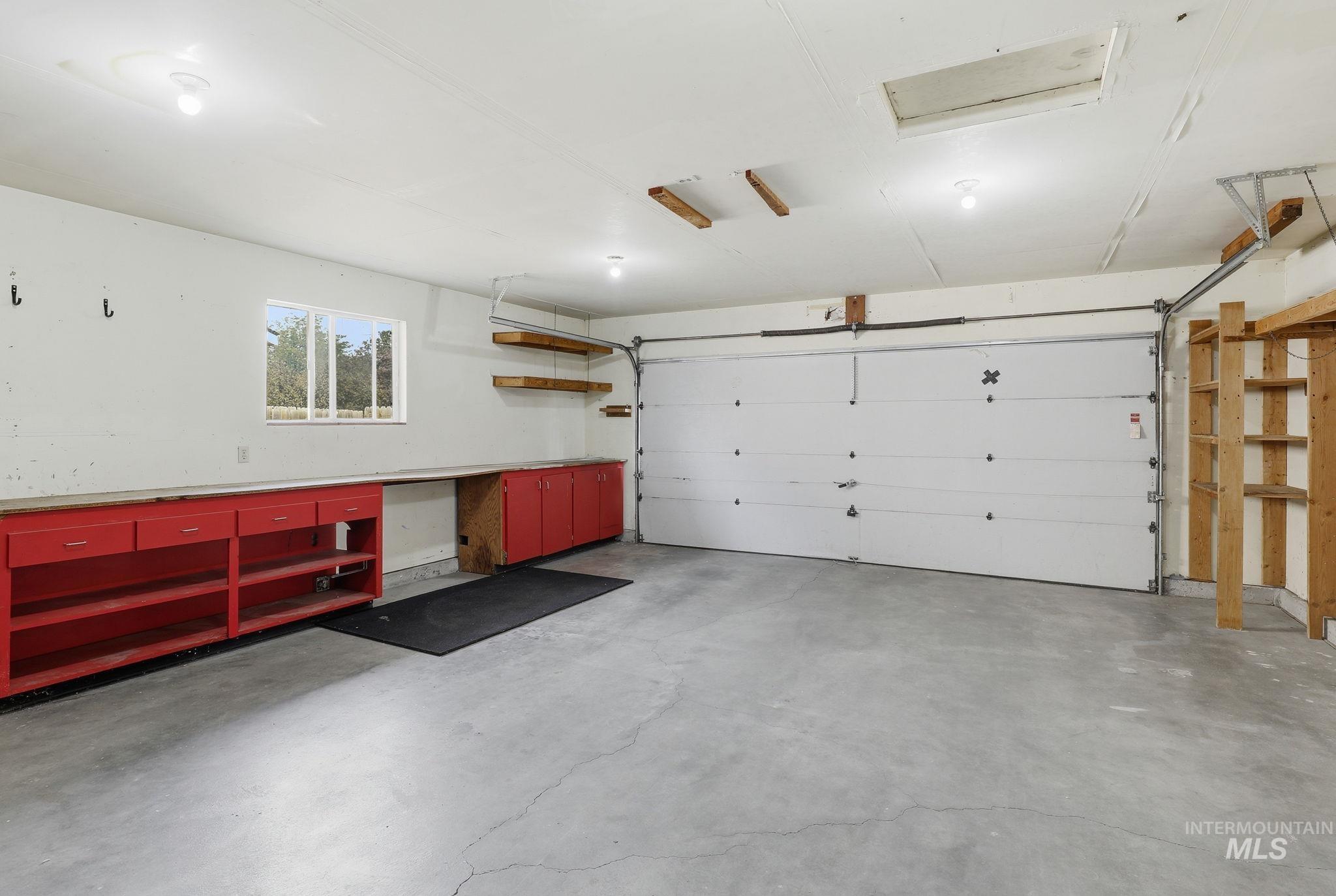 5231 W Albion Court, Boise, Idaho 83705, 3 Bedrooms, 2 Bathrooms, Residential For Sale, Price $447,000,MLS 98996894