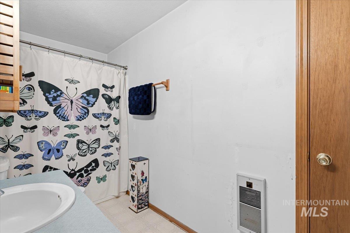 1699 Syringa Dr, Emmett, Idaho 83617, 3 Bedrooms, 2 Bathrooms, Residential For Sale, Price $525,000, 98996895