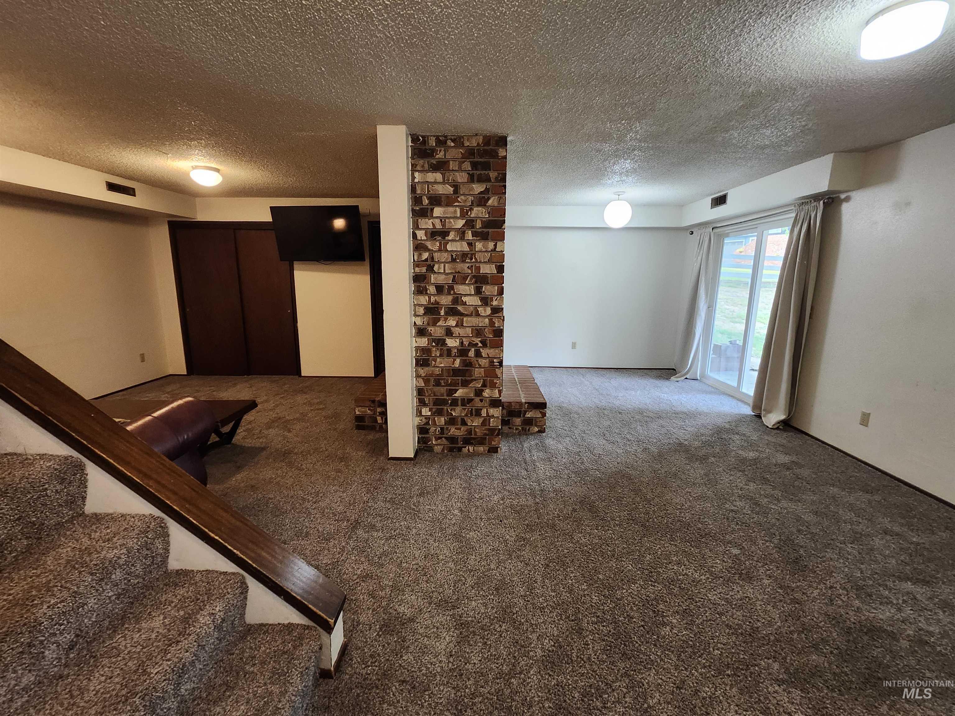 1232 Ponderosa Dr, Moscow, Idaho 83843, 4 Bedrooms, 3 Bathrooms, Residential For Sale, Price $595,000,MLS 98996897