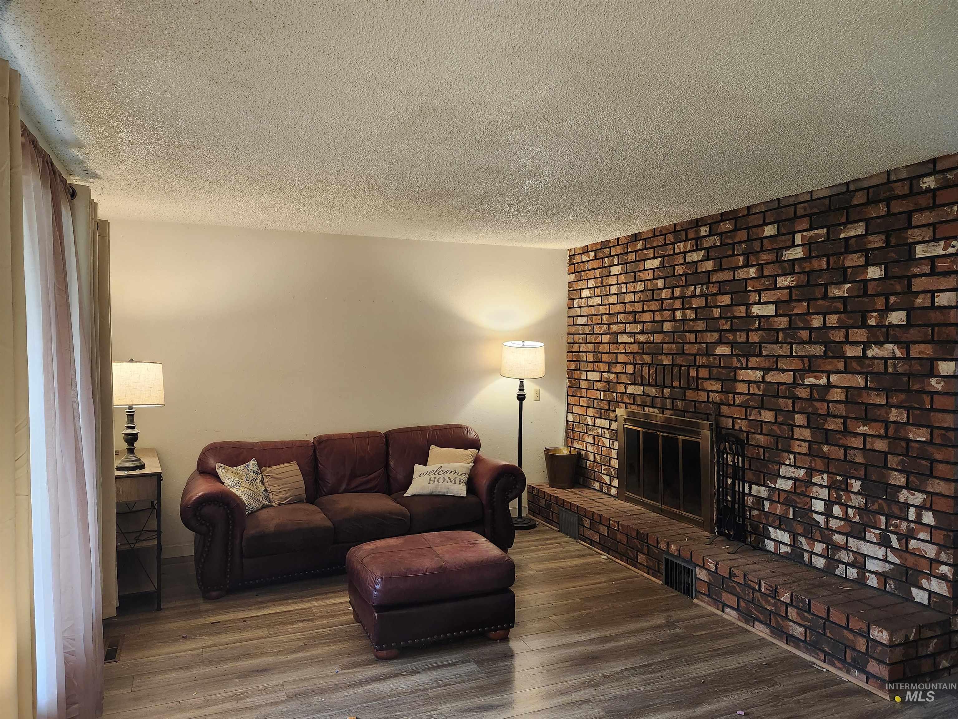 1232 Ponderosa Dr, Moscow, Idaho 83843, 4 Bedrooms, 3 Bathrooms, Residential For Sale, Price $595,000,MLS 98996897